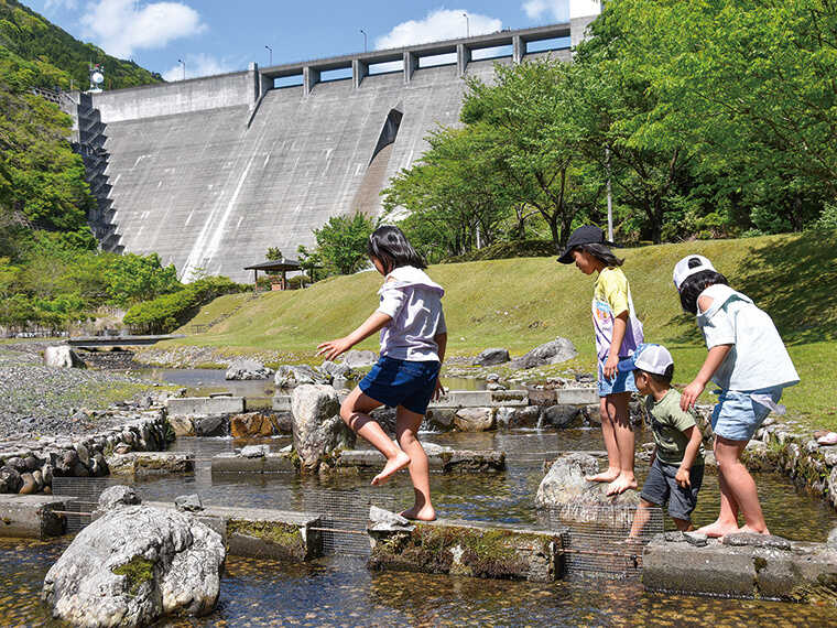 奥津川ラビンの里