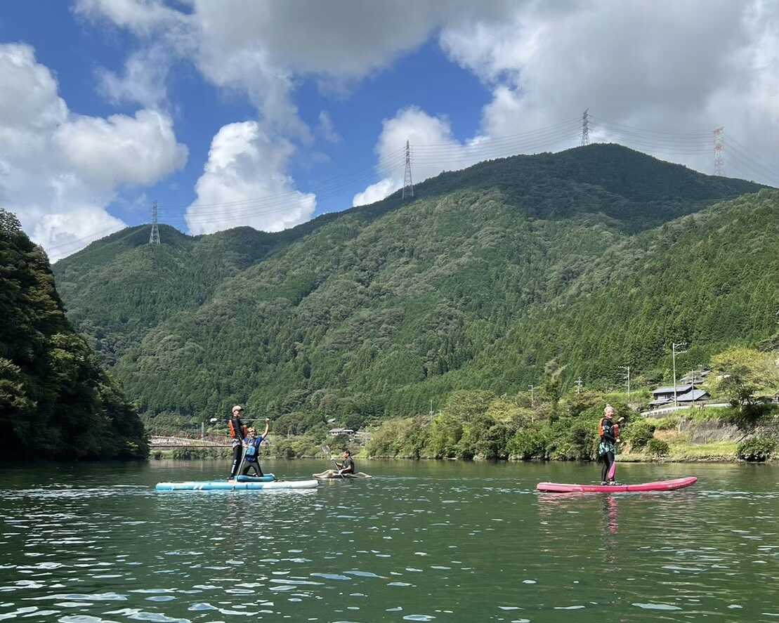 山の麓 笠置峡でカヌー体験+テント村でキャンプ