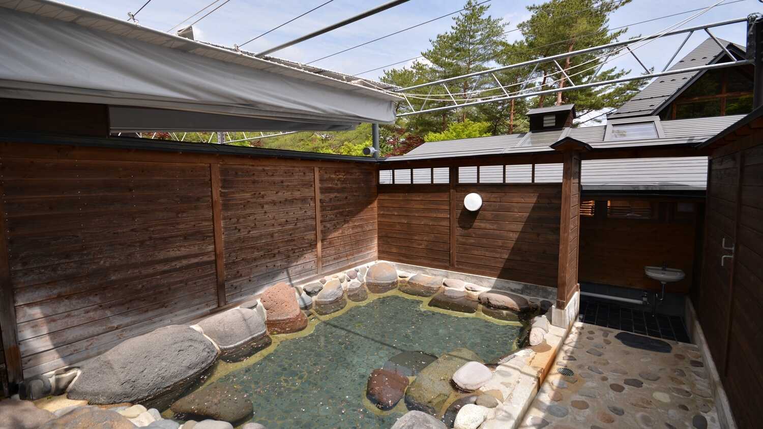 たびのCAMPING BASE 天守閣自然公園オートキャンプ場