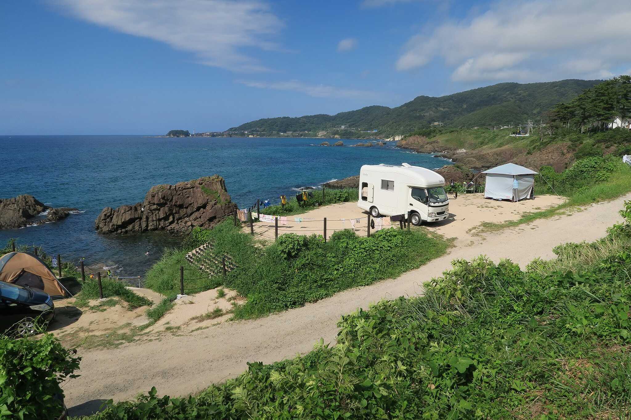 海側サイト(1~2号地・磯へのスロープ付近)