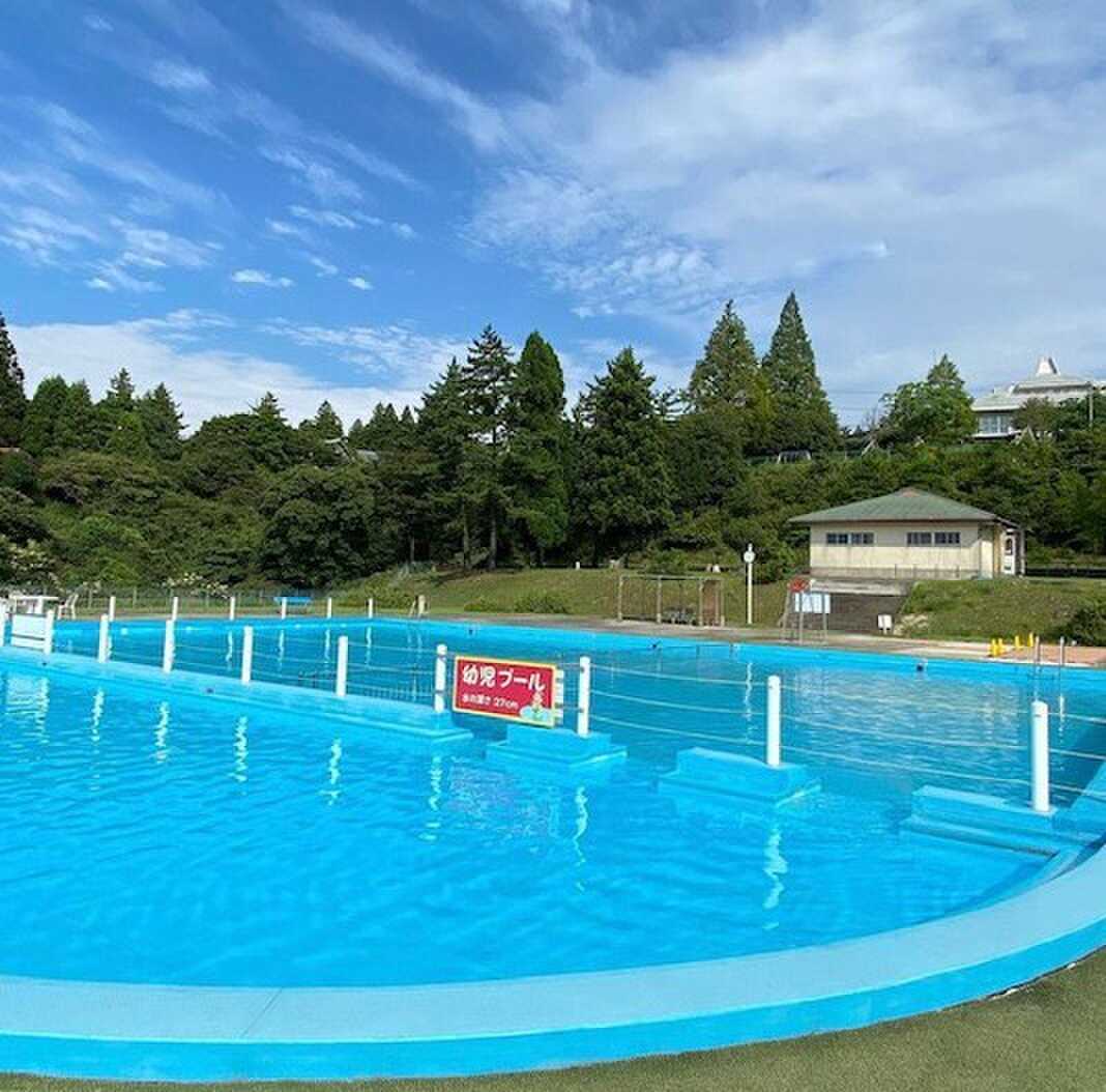 夏の時期はプールも楽しんで頂けます!!