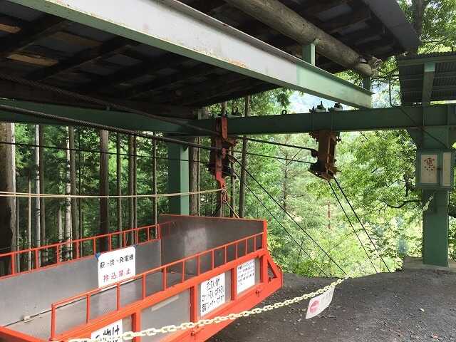 荷物が多い場合はリフトで近くまで運べます♪♪