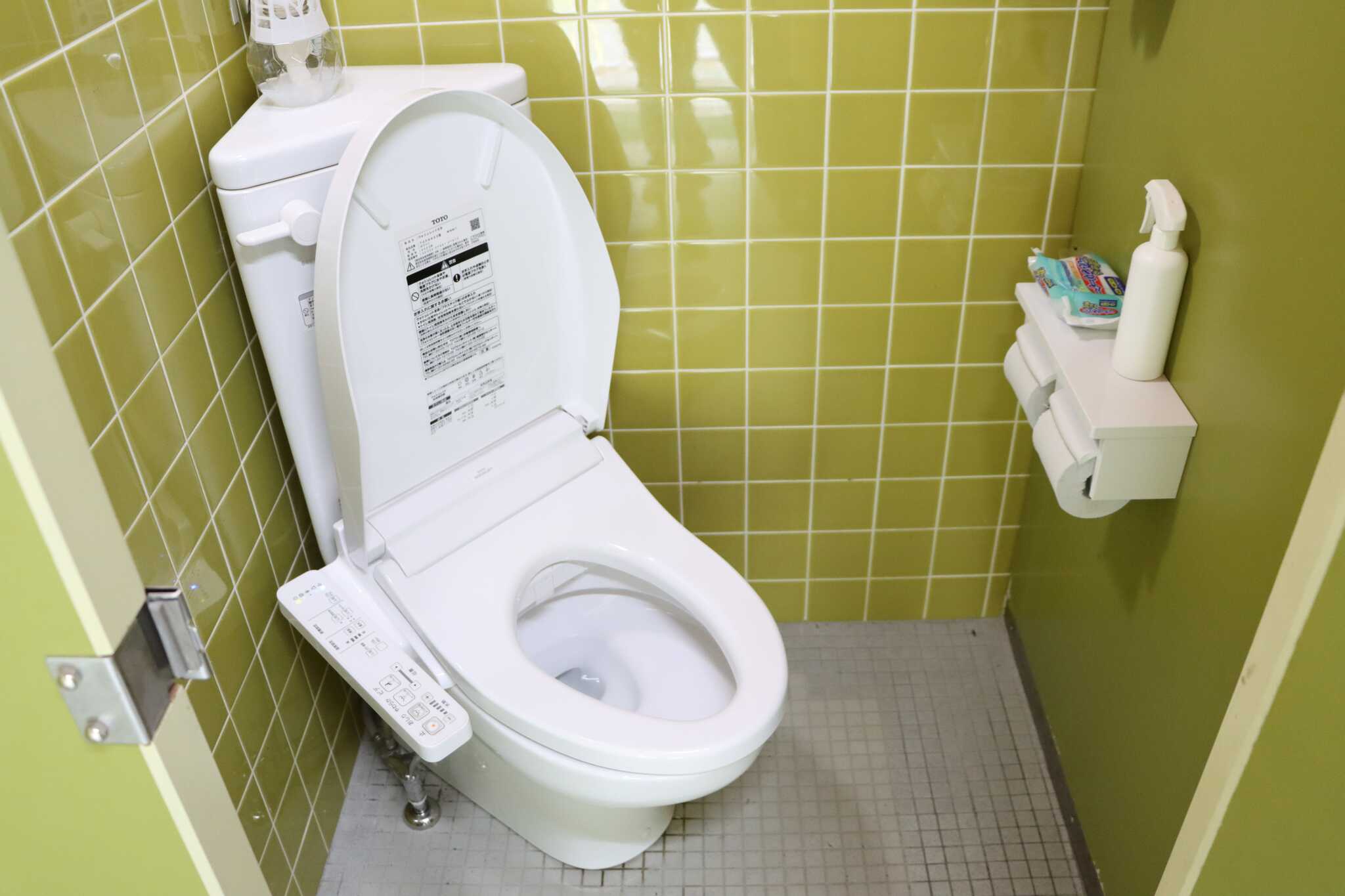 管理棟男性専用トイレ➁