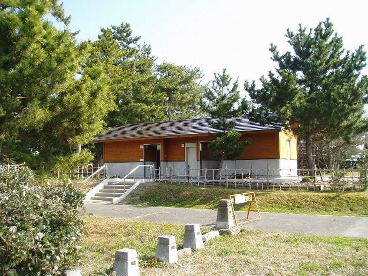 トイレやシャワー棟などの共有設備はとっても清潔♪女性やお子様でも安心です◎