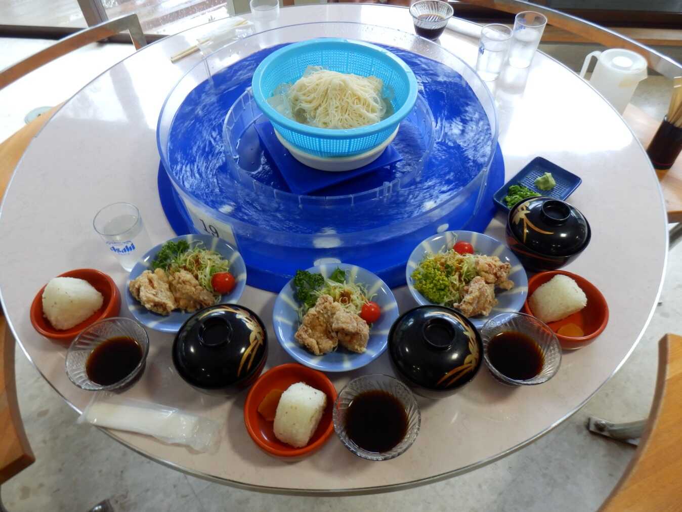 そうめんの三大名産の一つ「長崎島原産手延そうめん」は強いコシと食感で絶品!公園内にあるレストラン【清流館】で是非!お試しください♪