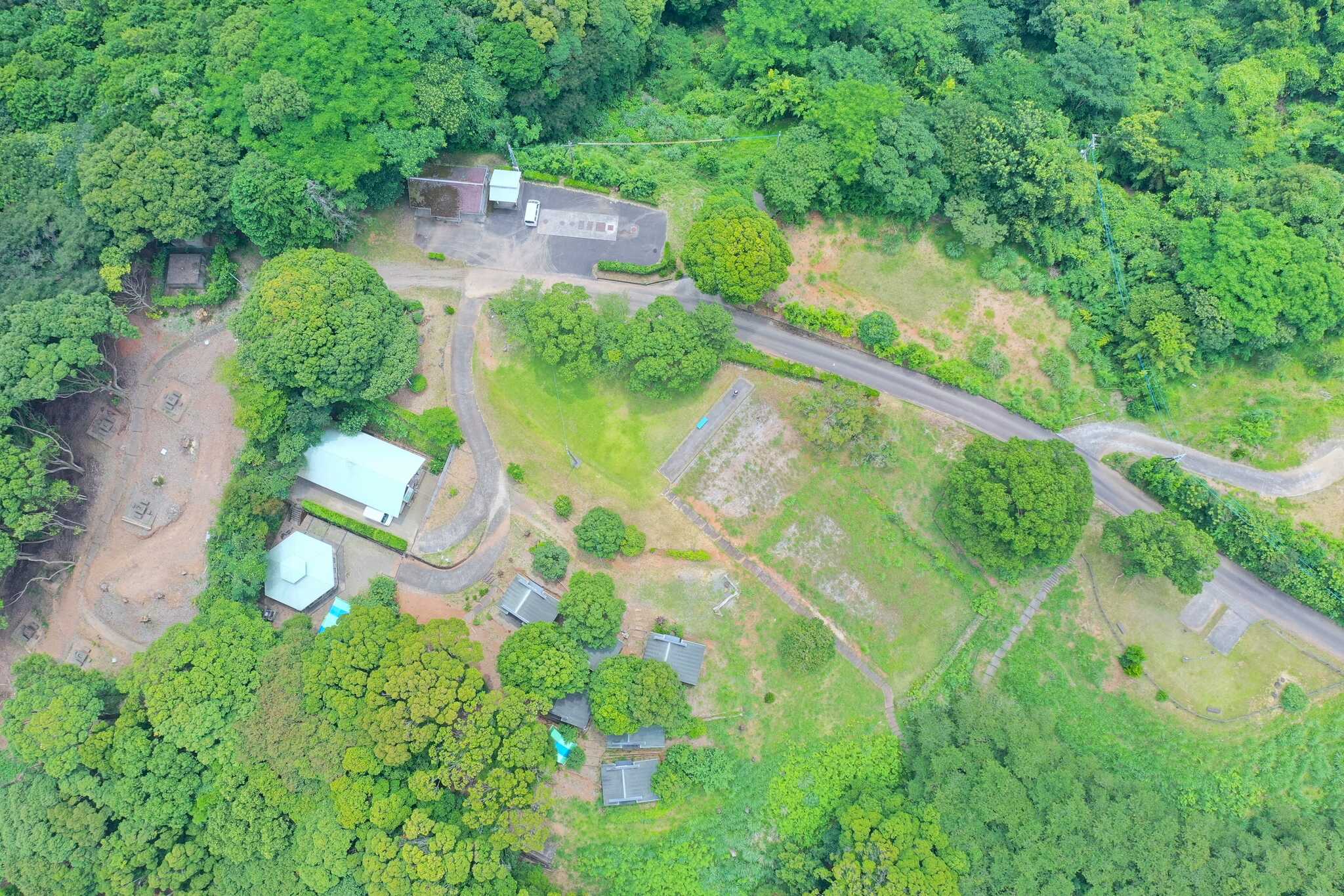 キャンプ場の上空より