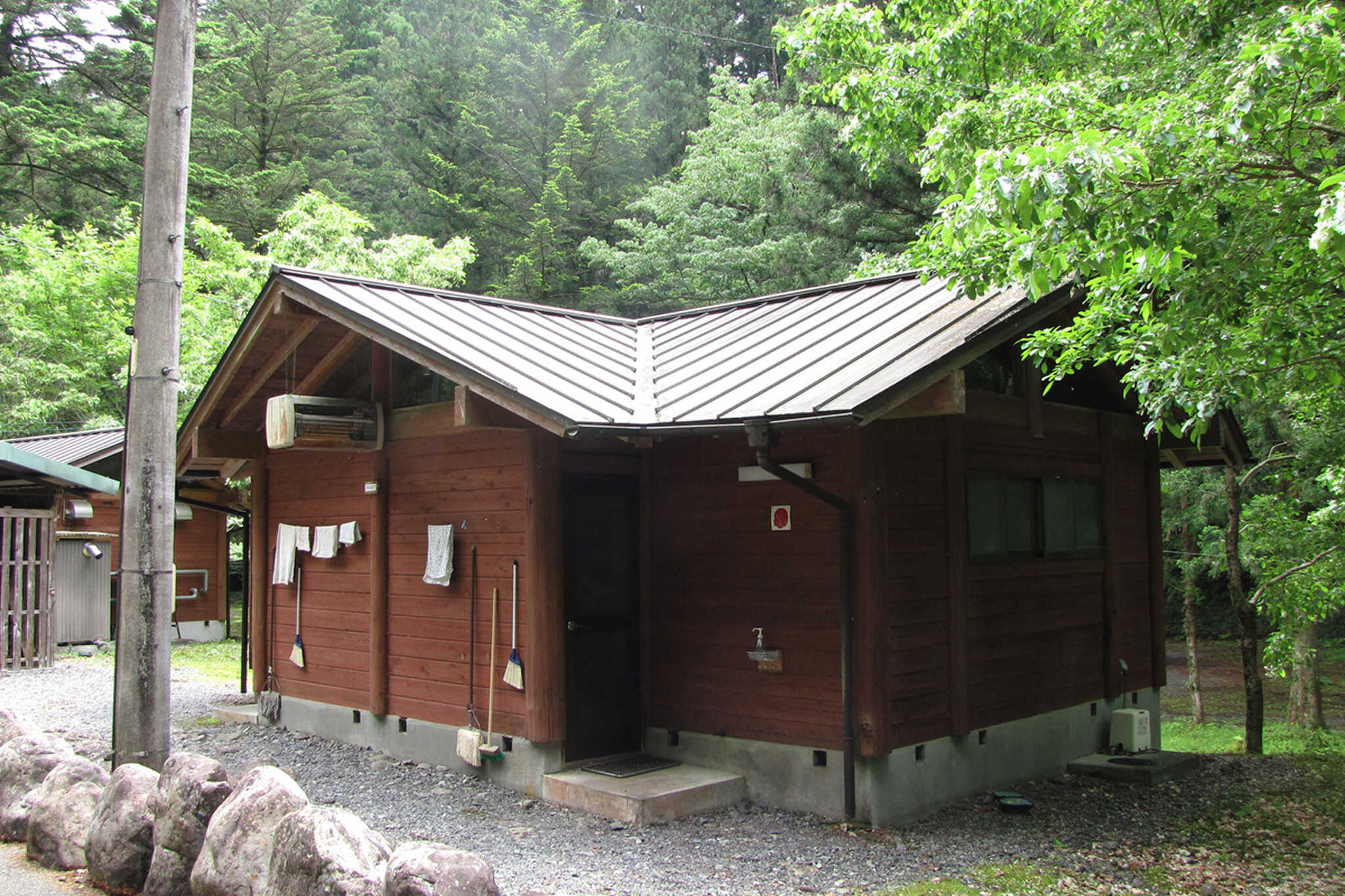 屋外トイレ