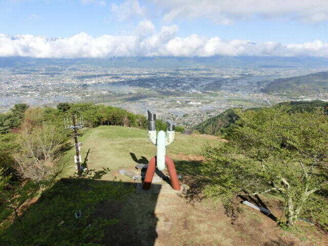 長嶺山頂上の眺めです☆