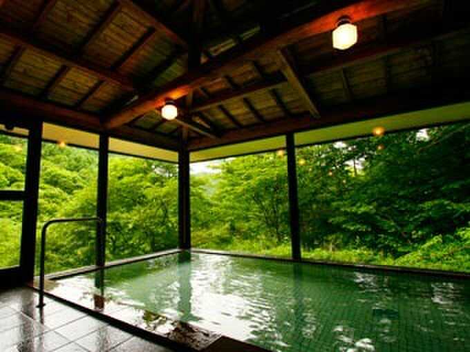 場内の入浴施設『せせらぎの湯』。遊びつかれた後にすぐに利用できるのはウレシイですよね♪