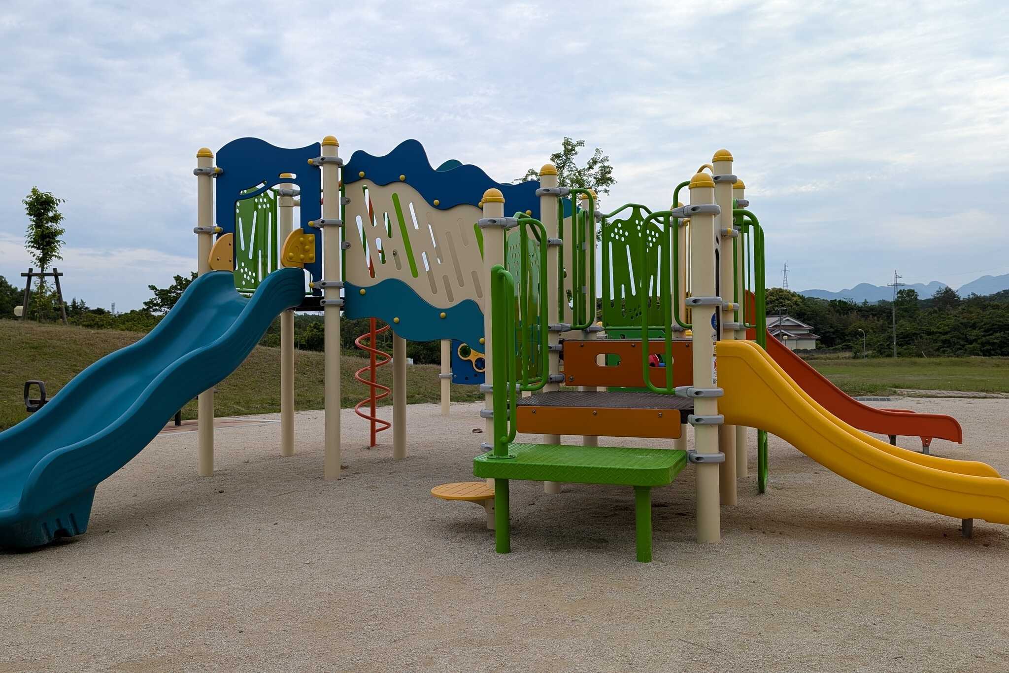 公園内のアスレチック