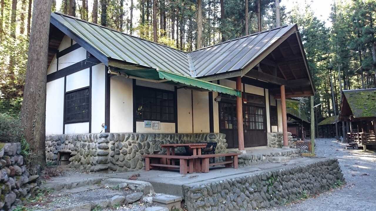 大人数で楽しめる大型ロッジ