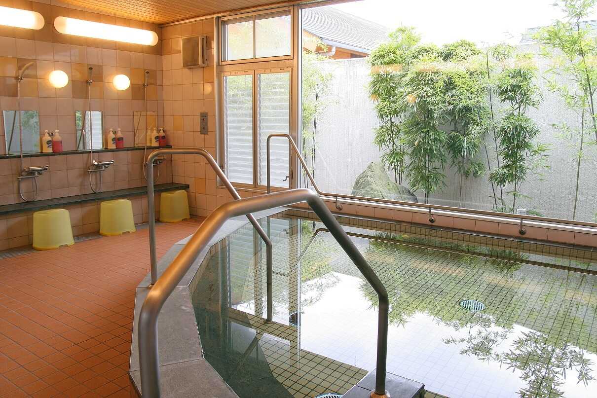 楽しいキャンプの後は、ひろびろお風呂でゆったり贅沢時間♨