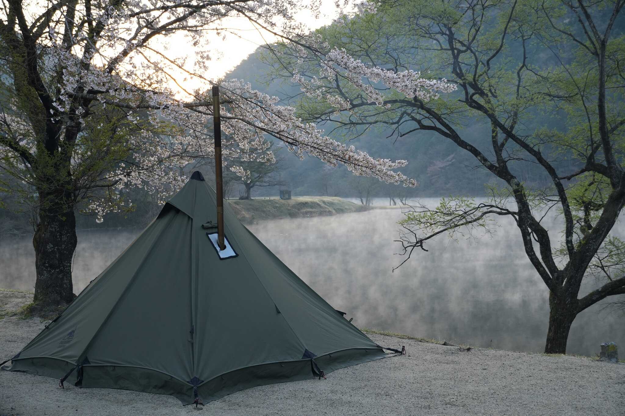 LAKE SIDE BASE(塩谷町東古屋キャンプ場)の写真 4枚目