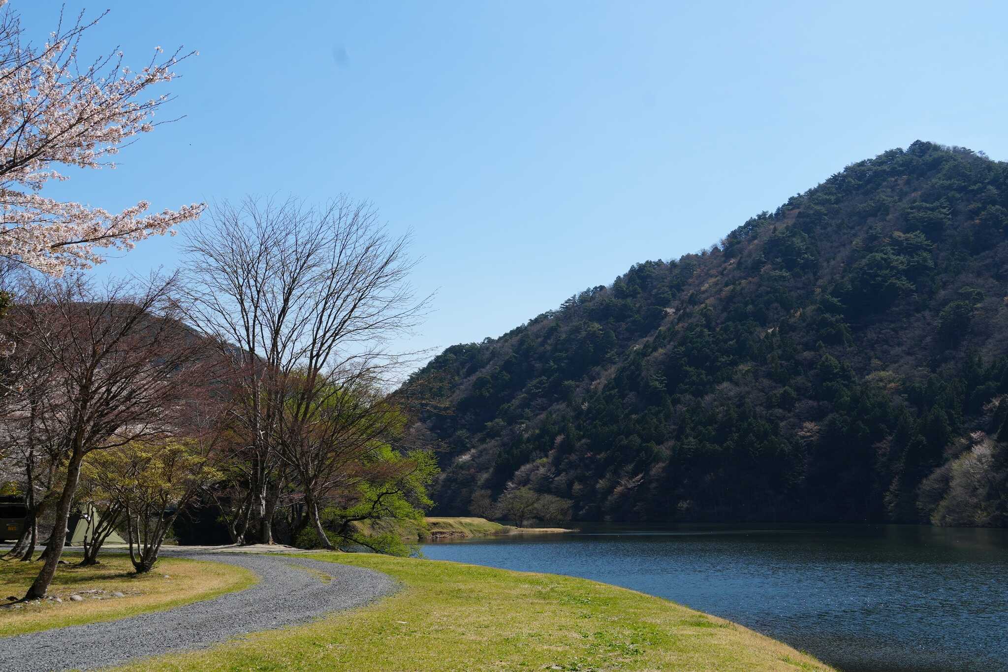 LAKE SIDE BASE(塩谷町東古屋キャンプ場)の写真 1枚目