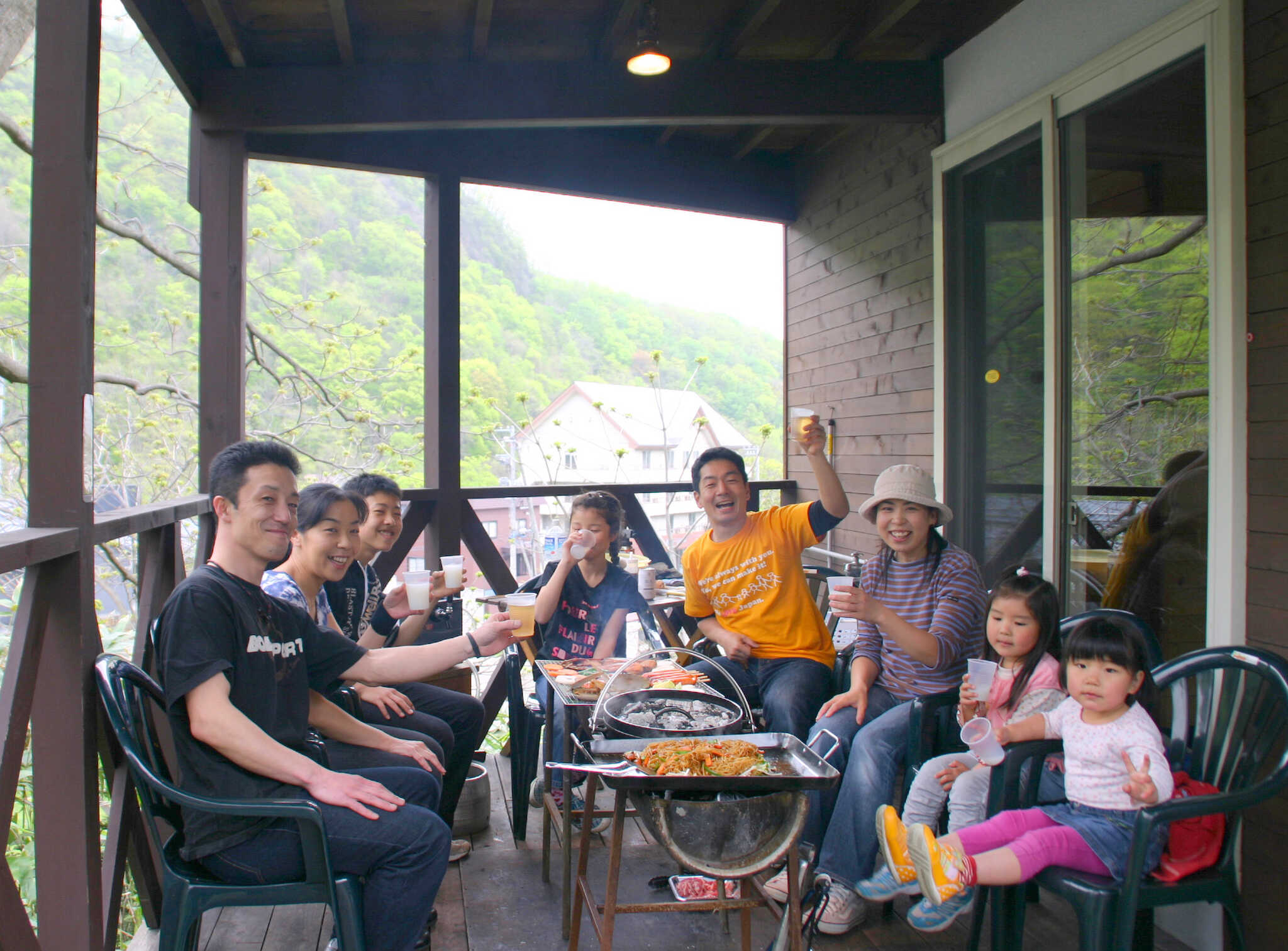 BBQをテラスで楽しむのがウィンケルスタイル。