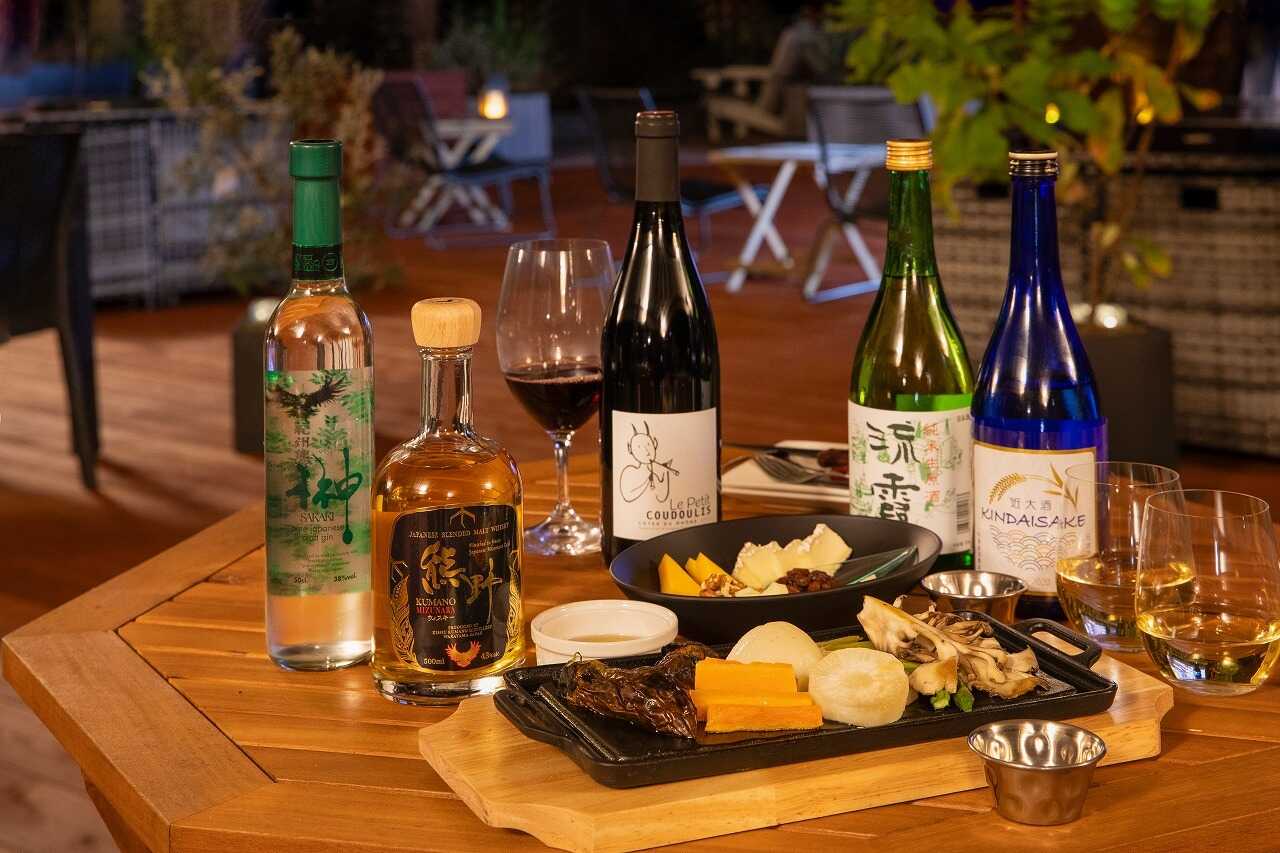 レストランではお酒もお食事も豊富に取り揃えております。