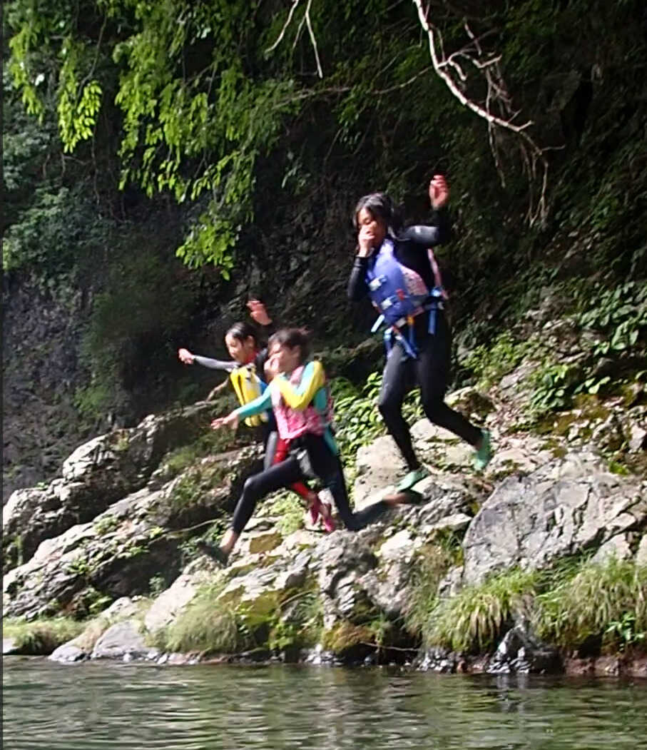 道志川へドボーーン