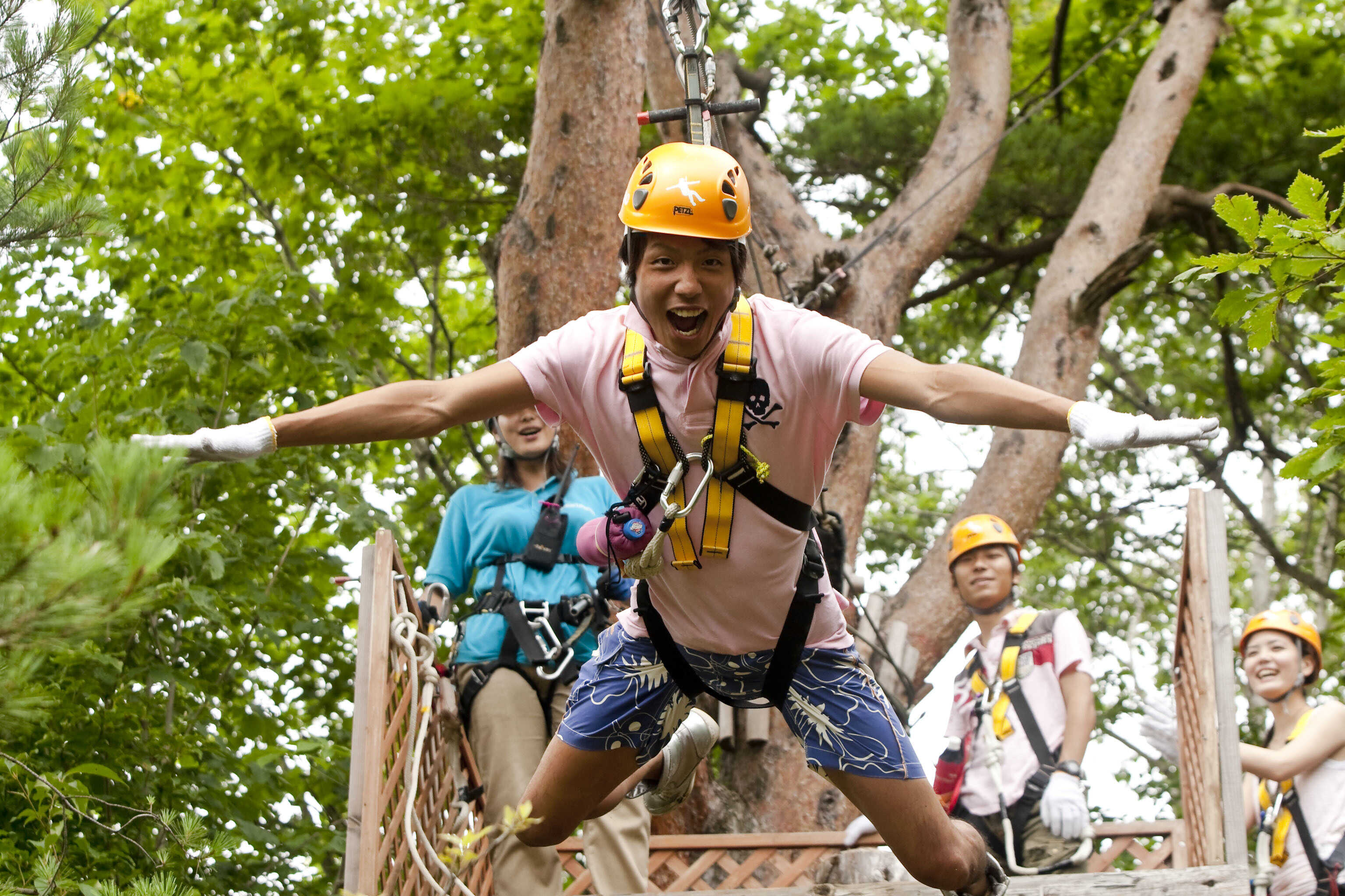 人気No.1アクティビティ!空の冒険 ZIPLINE ADVENTURE♪