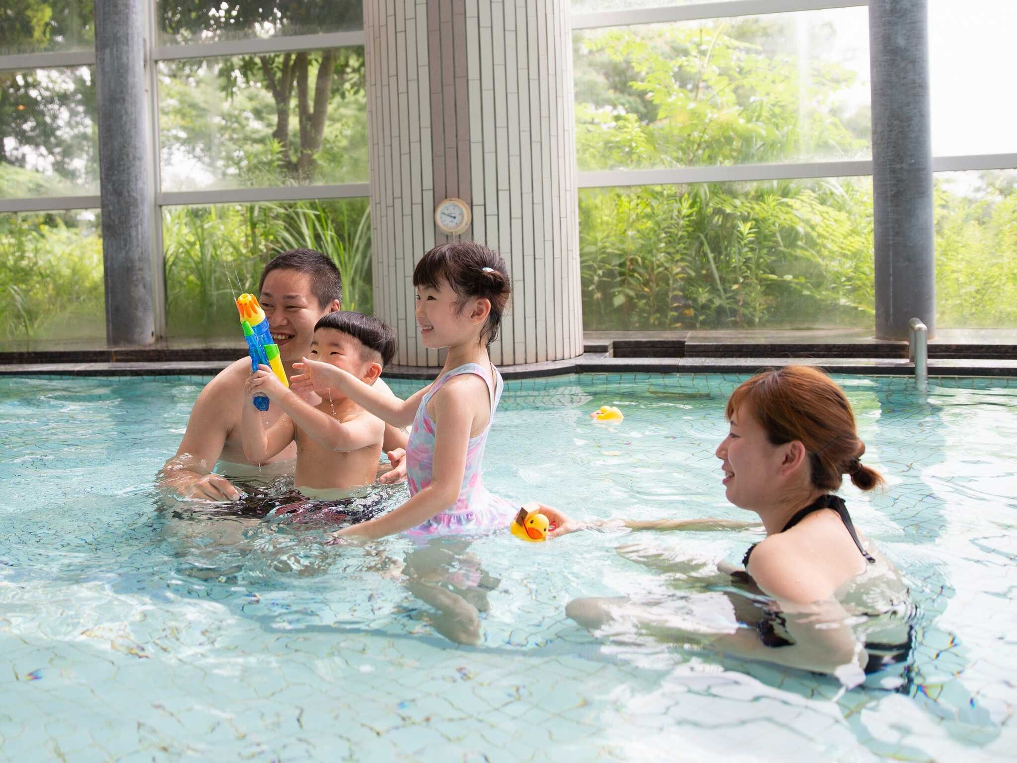 キャンプと相性抜群の水遊び!プールのような水着のお風呂!