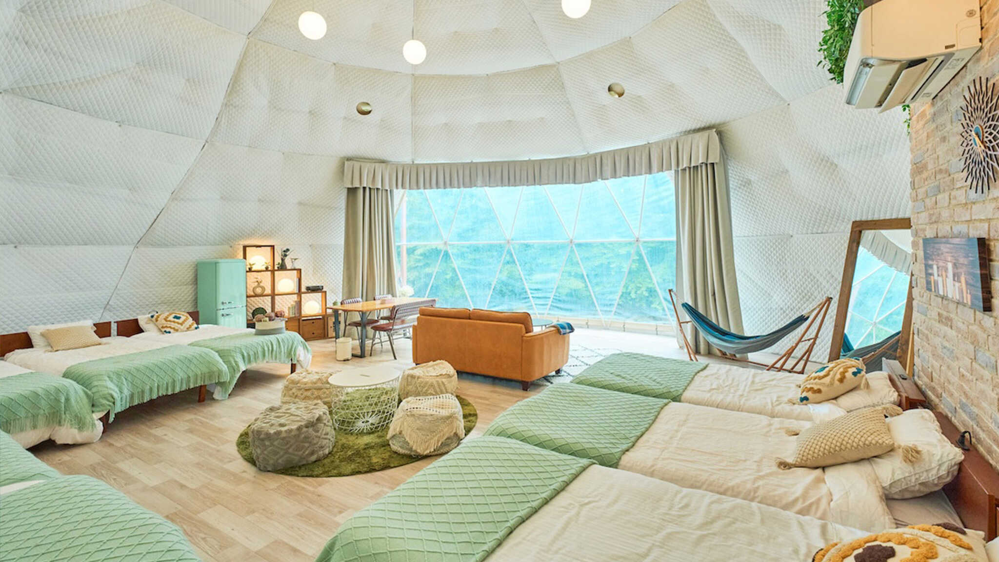 RIVERSIDE GLAMPING Nuts