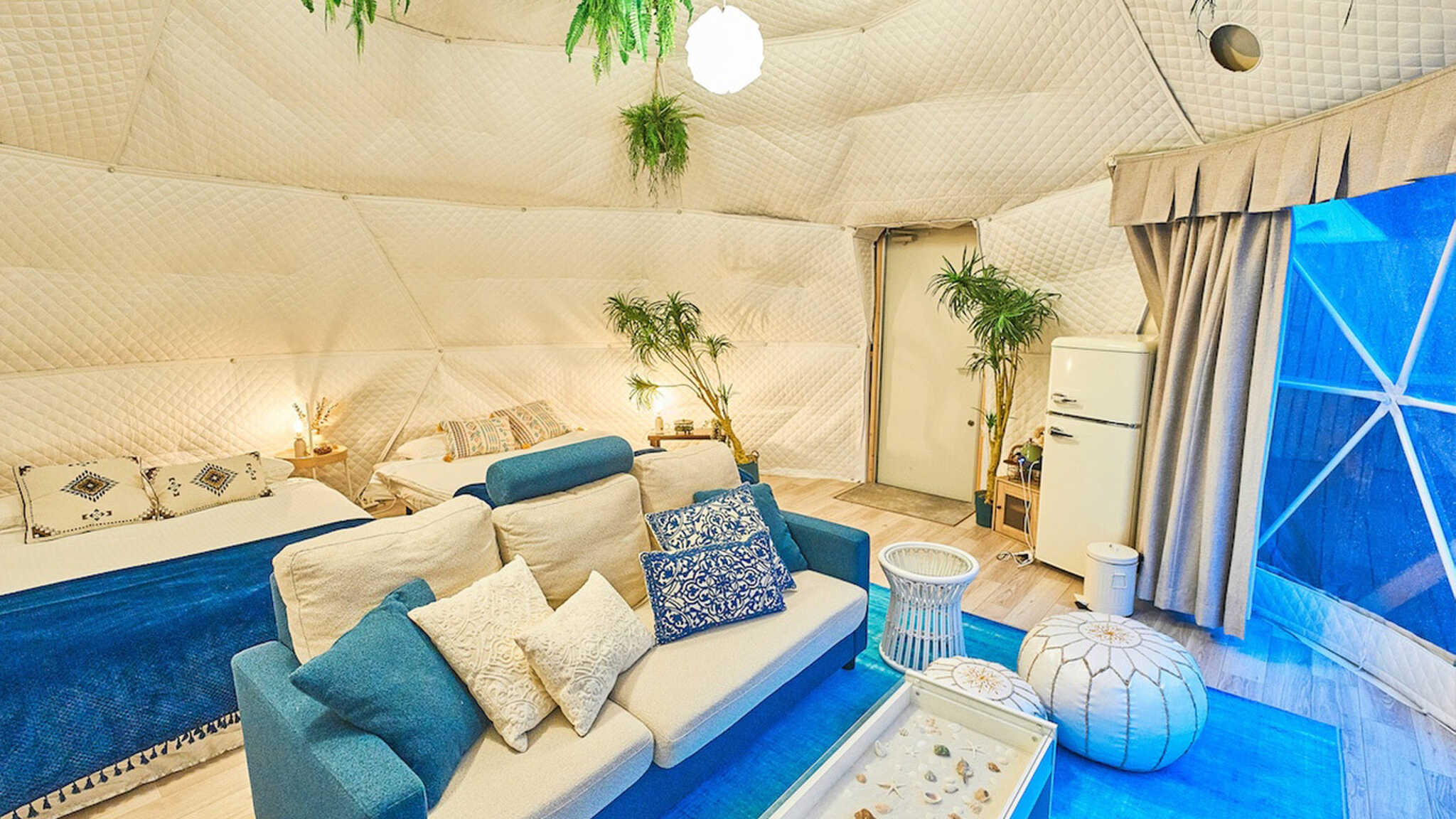 RIVERSIDE GLAMPING Nuts