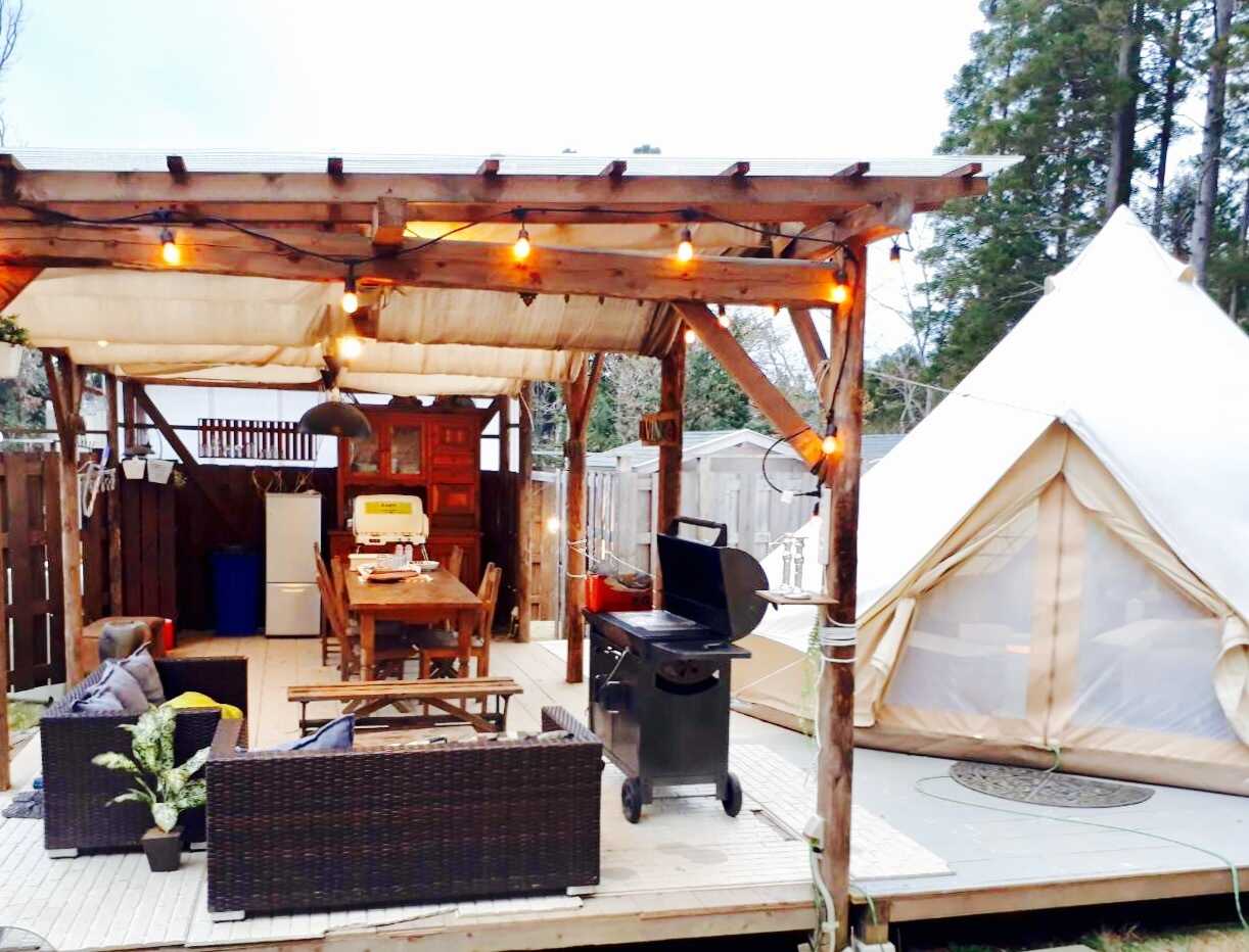 全棟屋根付きのBBQスペースを完備しています。雨が降っていても安心です