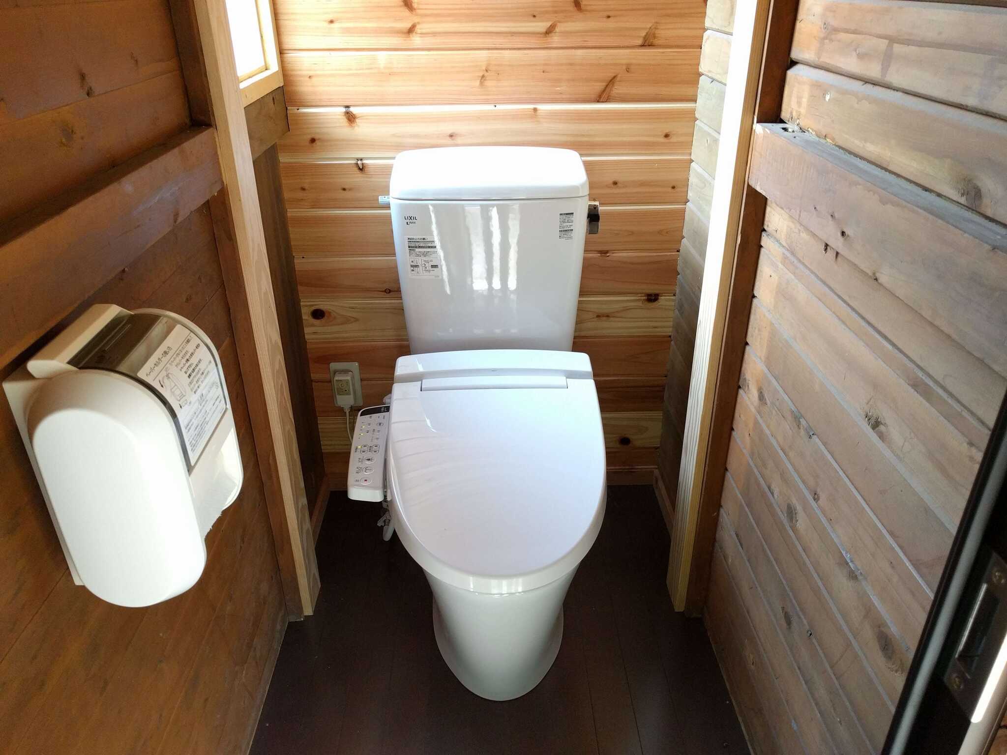 トイレはウォシュレット付きの水洗トイレです。