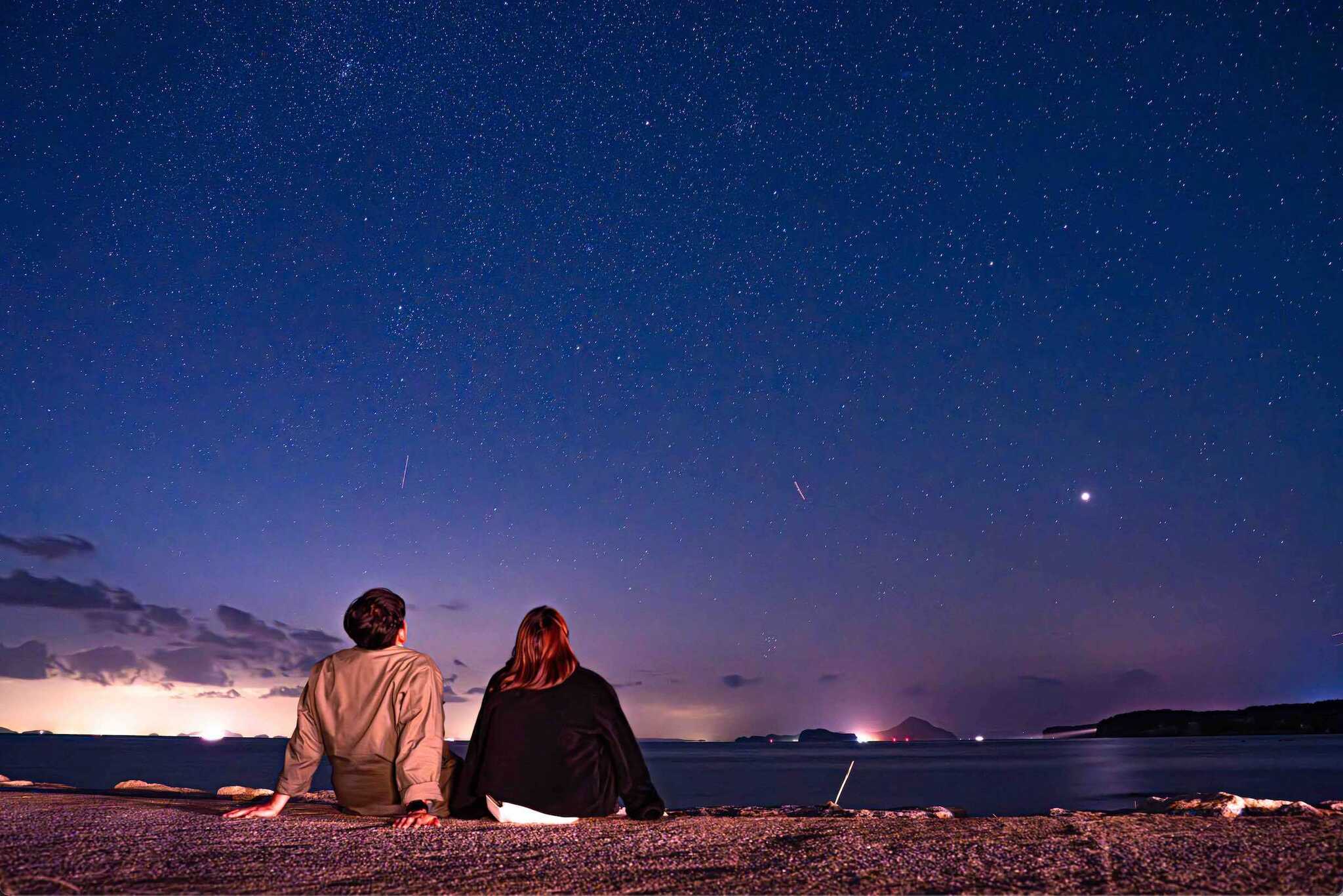 海から徒歩10秒のロケーション!波の音を聴きながら、焚き火や星空観賞をお楽しみください!