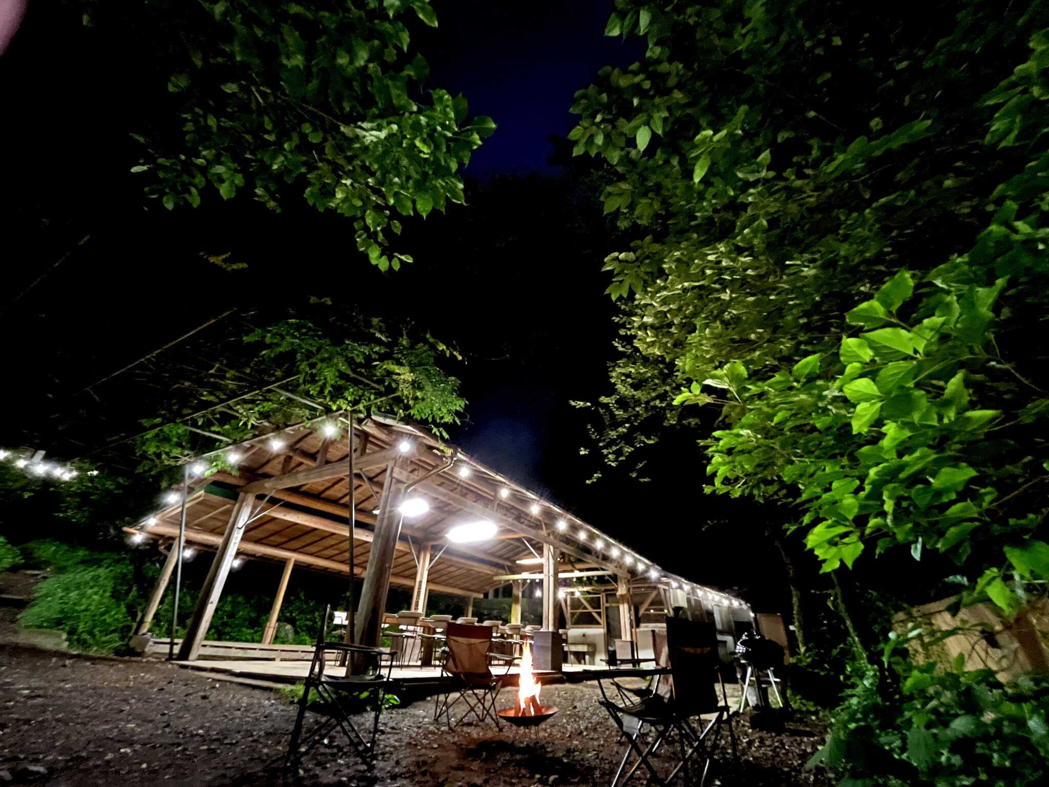 CHILL OUT BASE WEST TAMA