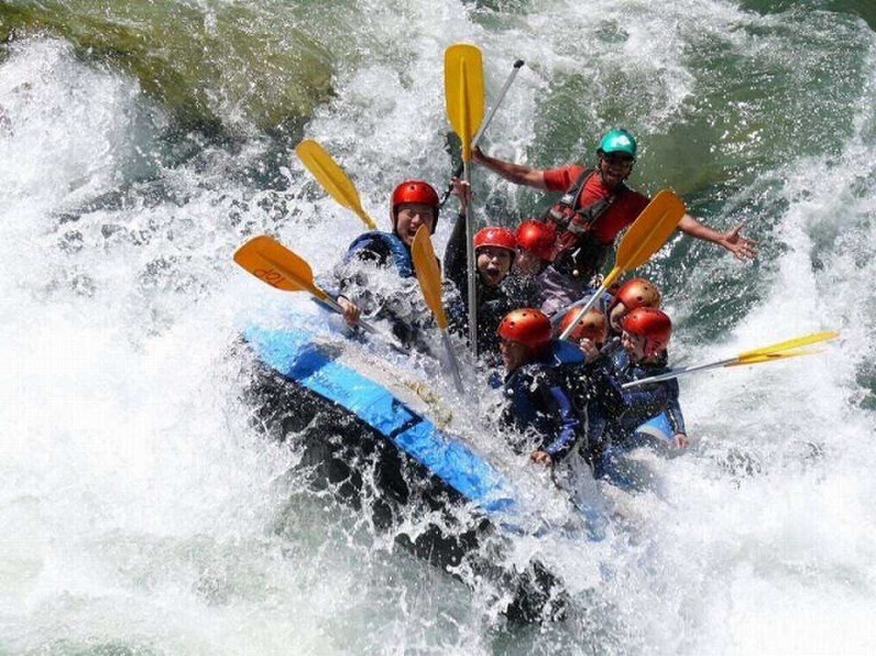 水上キャンプ場リバーストーン