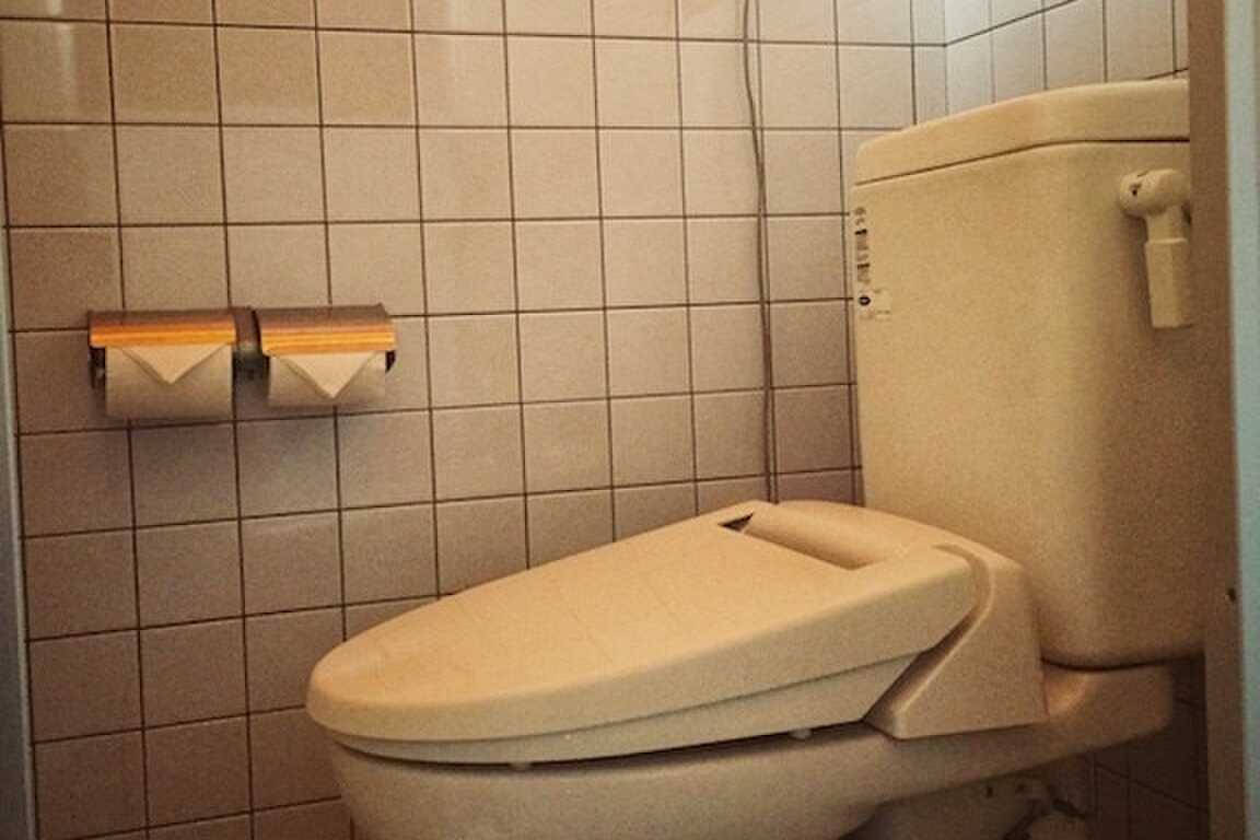洋式トイレも完備!寒い時期も安心の温かい便座♪
