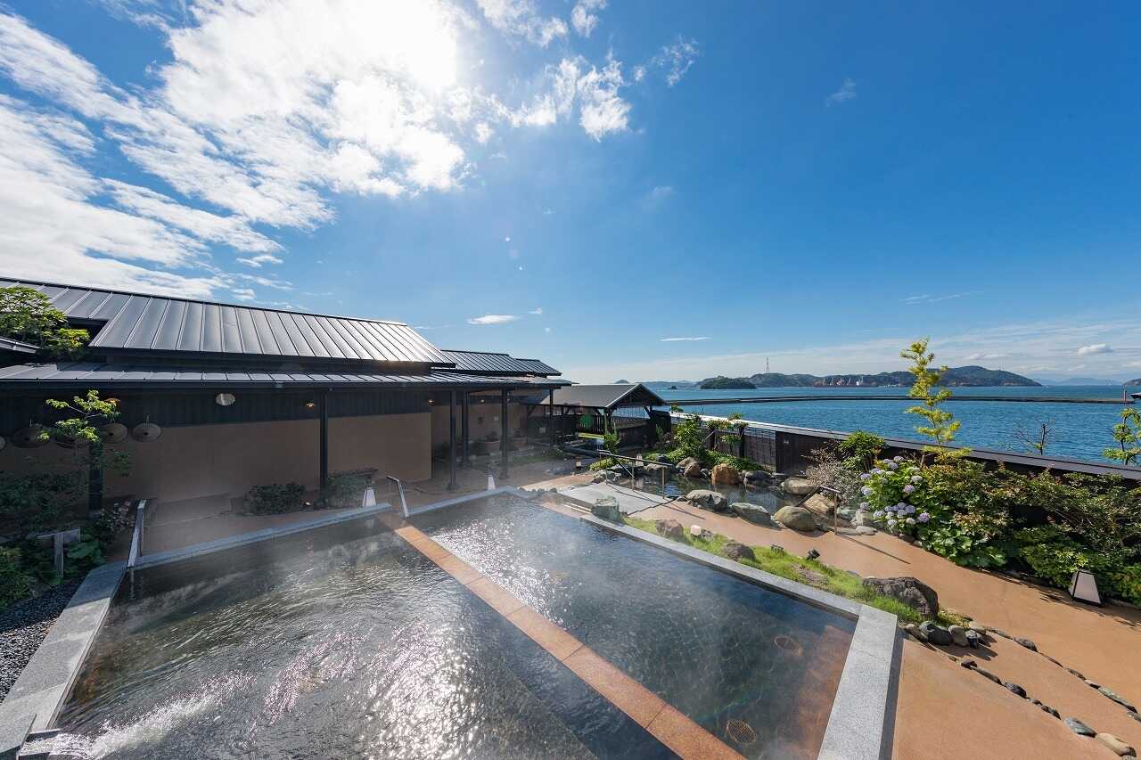 チェックイン日は「たまの湯」に入り放題!瀬戸内海の島々を望む露天風呂はまさに絶景!