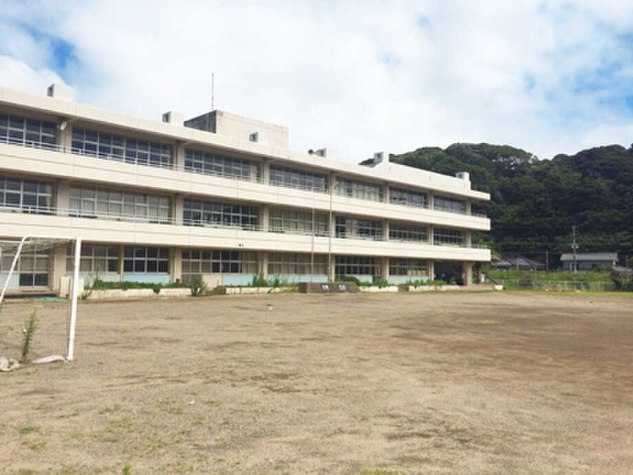 【R4/10閉鎖】清海学園シーサイドオートキャンプ(旧:清海学園校庭オートキャンプ)の写真 1枚目