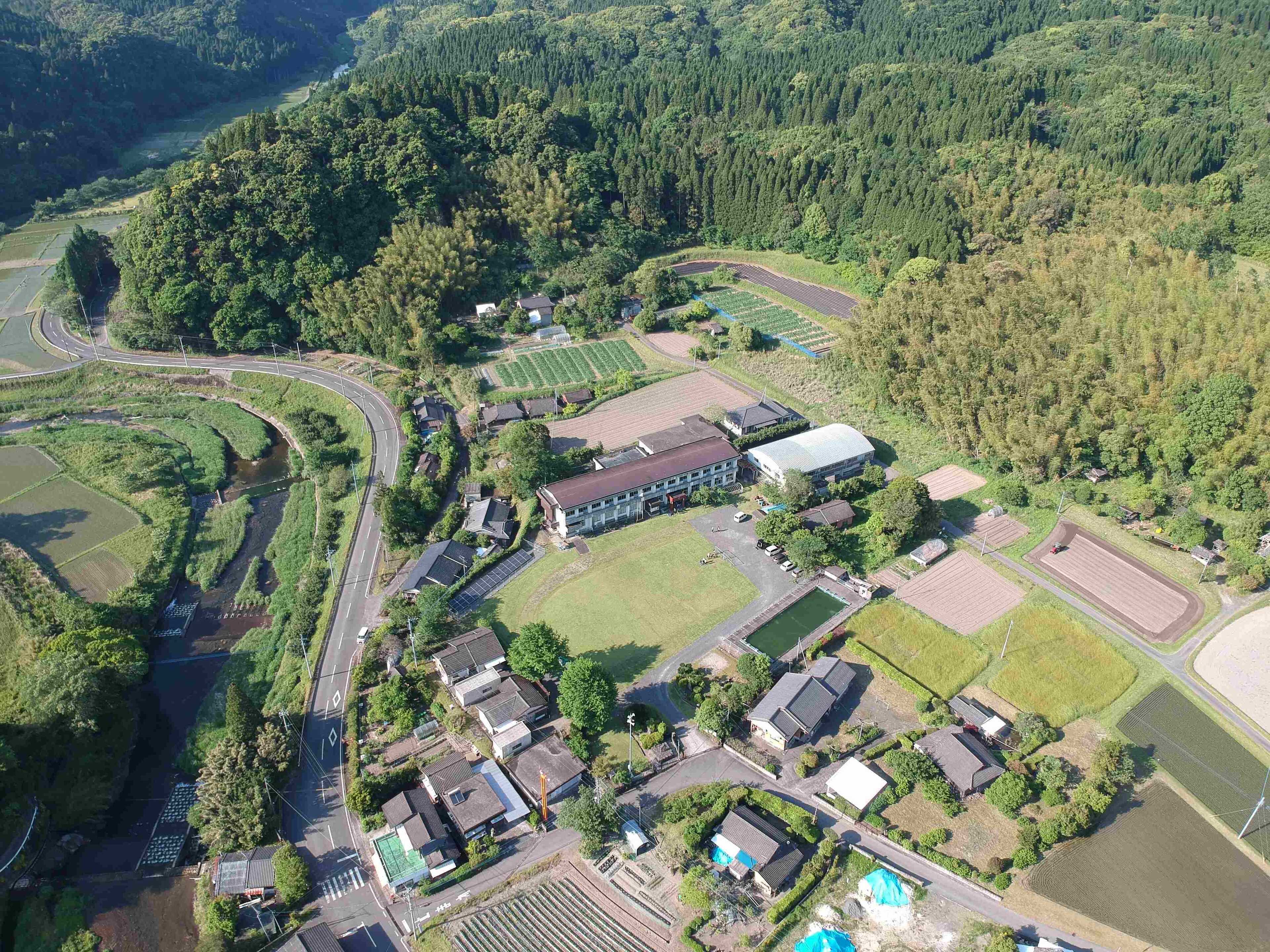 山に囲まれたとても静かなキャンプ場です