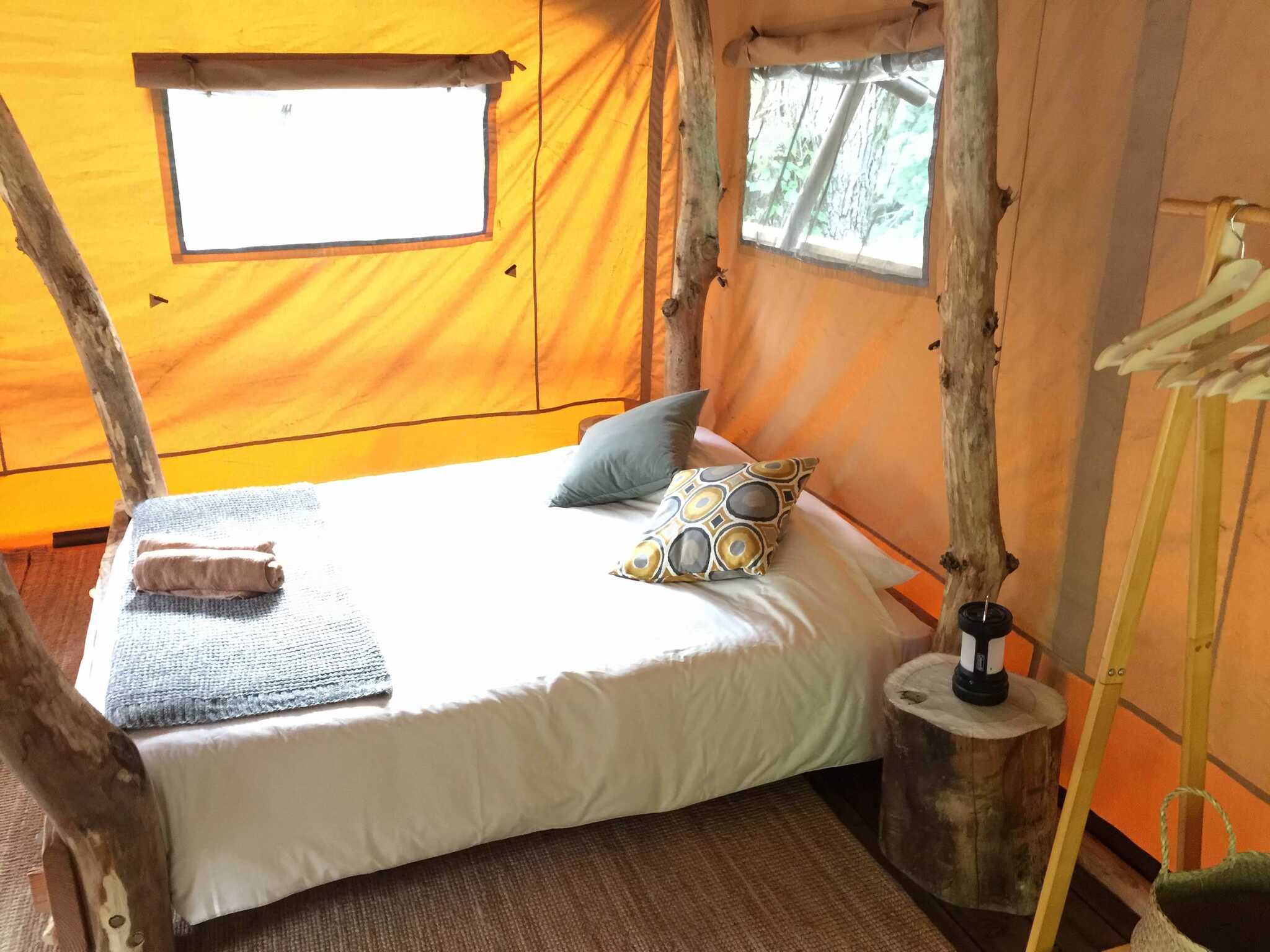 Minakami Glamping - Canyons Riverside Oasis