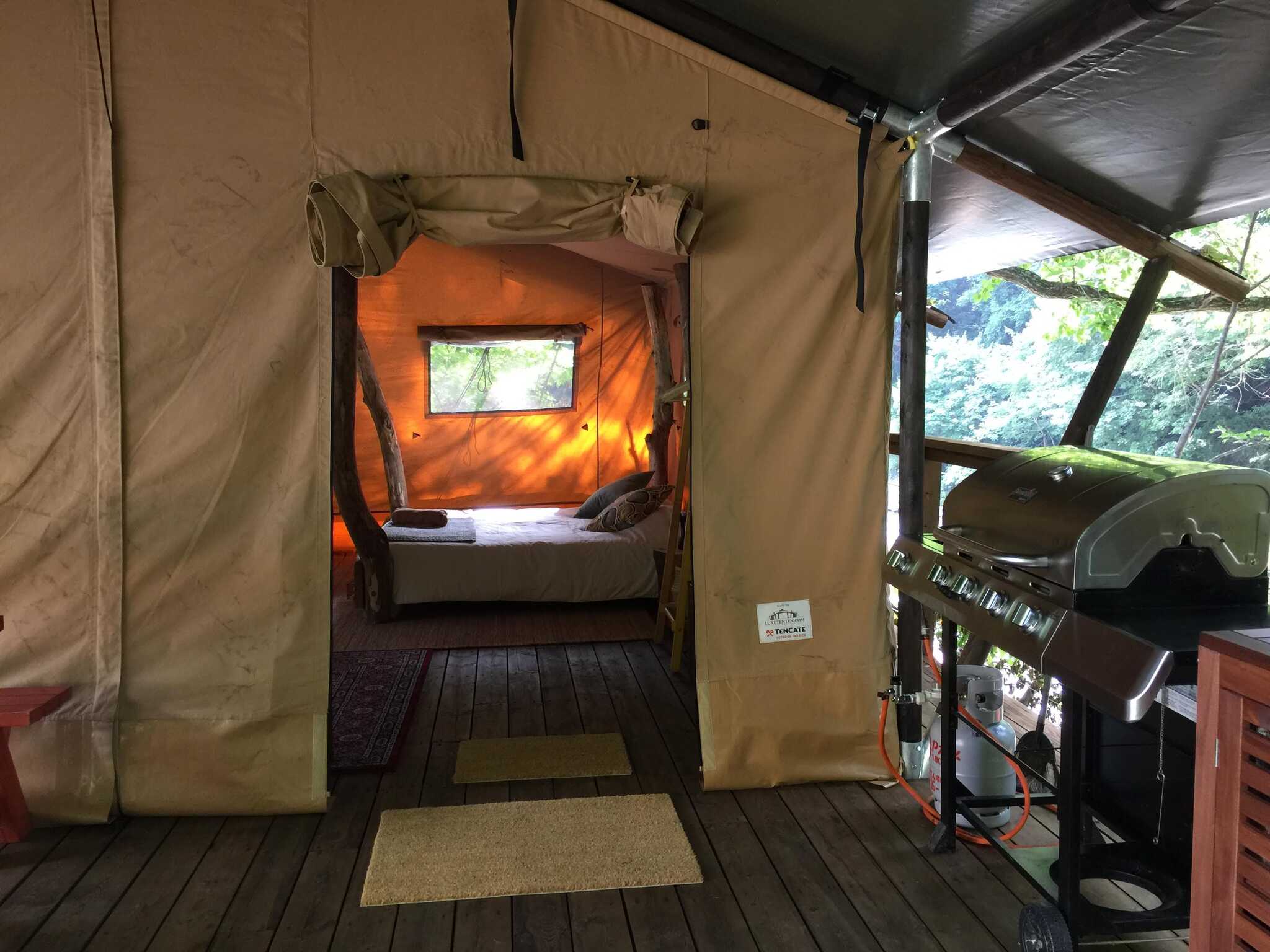 Minakami Glamping - Canyons Riverside Oasis