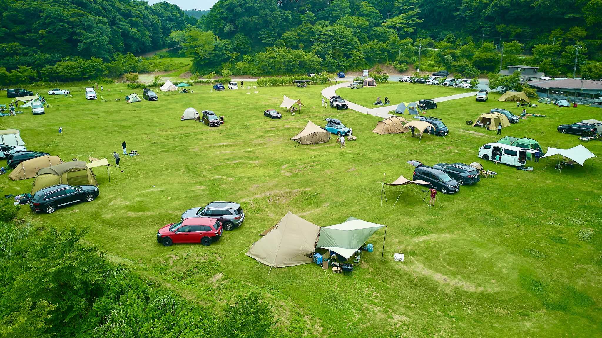 REWILD GREEN FIELD CAMP(リワイルド グリーン フィールド キャンプ)