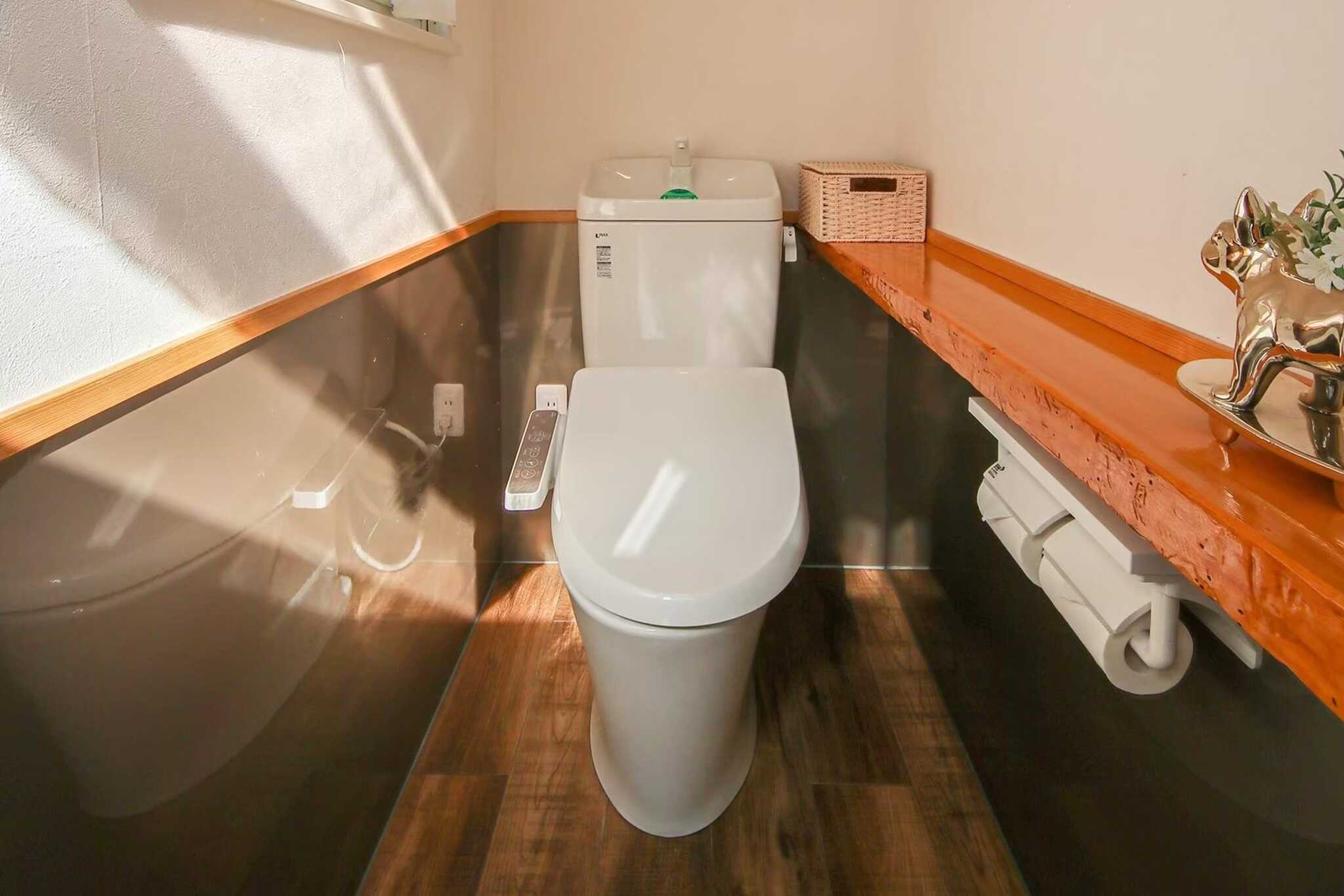 お手洗いは住みたくなるほどの清潔さ!女性に安心してご利用いただけるよう清掃を徹底しております!