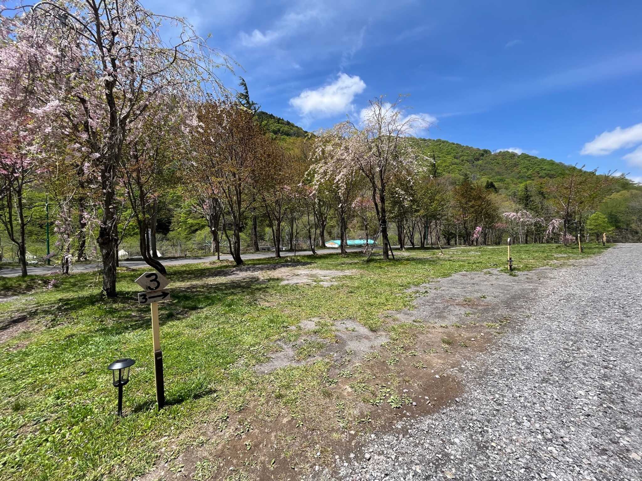 谷川岳温泉湯吹の湯オートキャンプ場