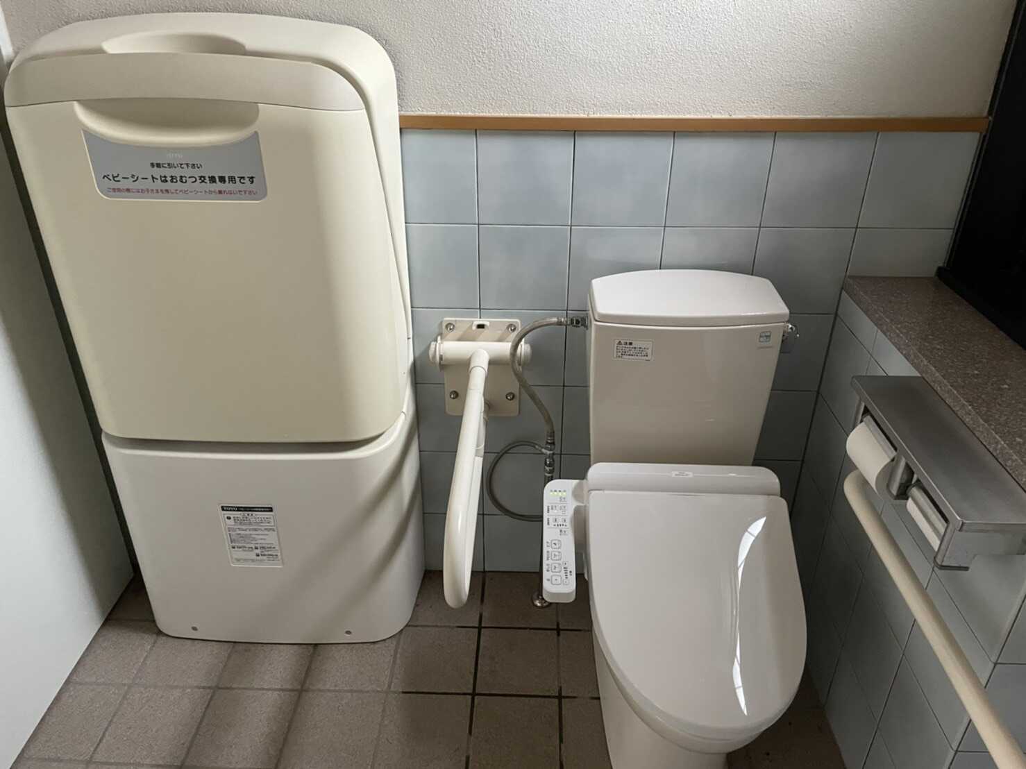 温水洗浄付き便座完備の綺麗なトイレです!