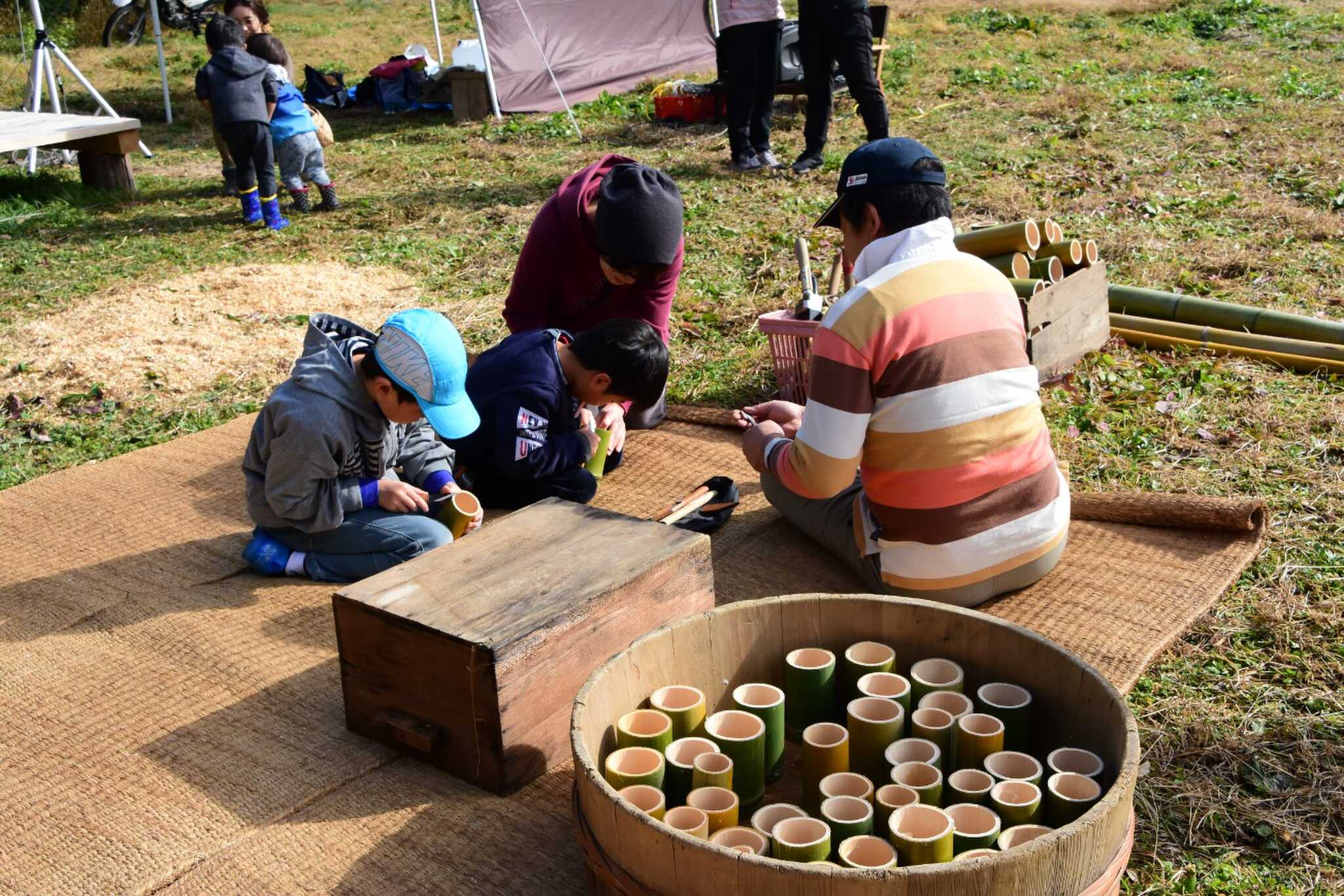 子どもも大人も夢中に/竹食器づくり体験 1名様550円(コップ、皿、箸)