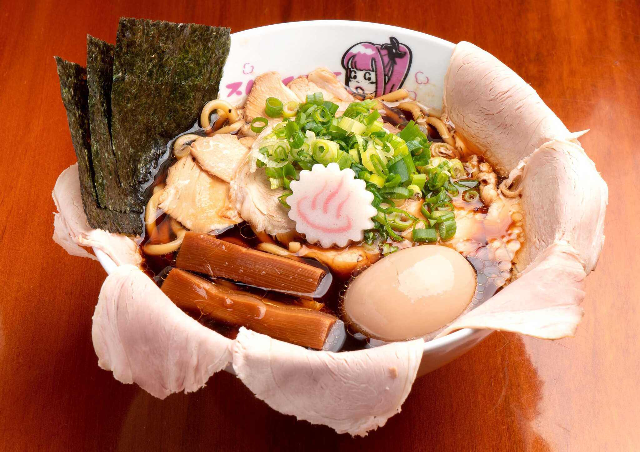 【ストライク軒】大阪で行列のできる大人気ラーメン店!