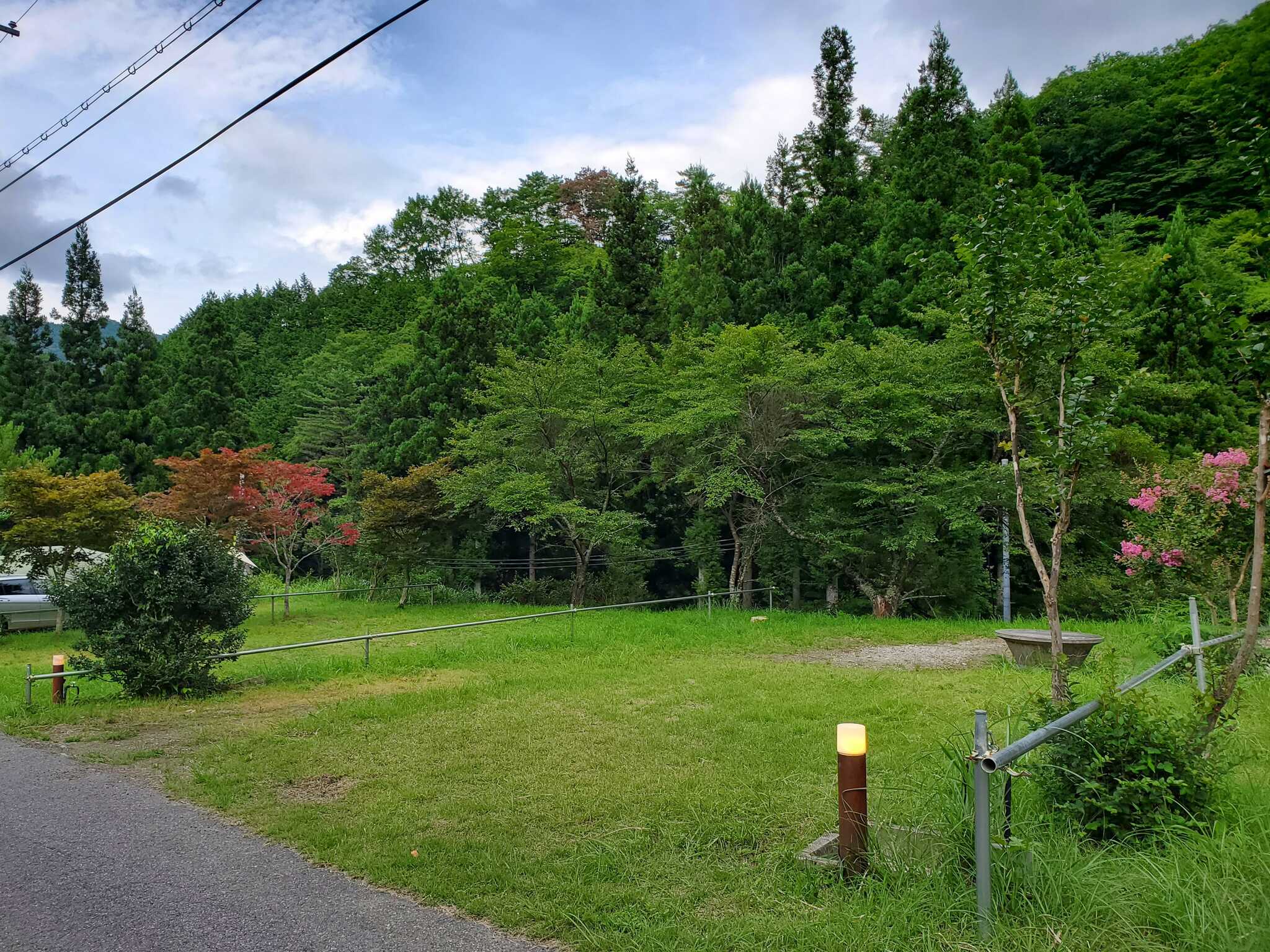しっかりと区画されているので安心、安全!ゆっくりと自然の中でキャンプをお楽しみください♪