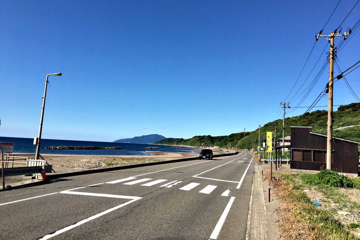 目の前に180度広がる海を独り占めすることができます