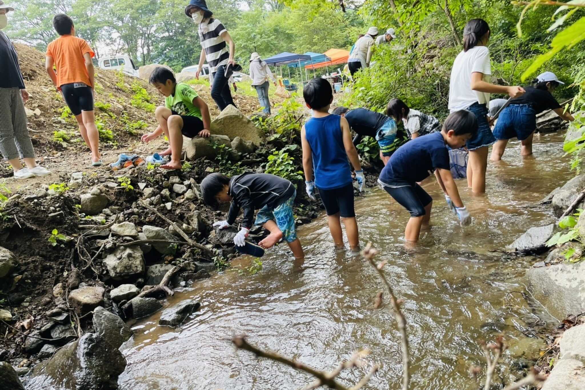 暑い日には川遊びなどもお楽しみ頂けます♪自然の中で最高の体験を♪