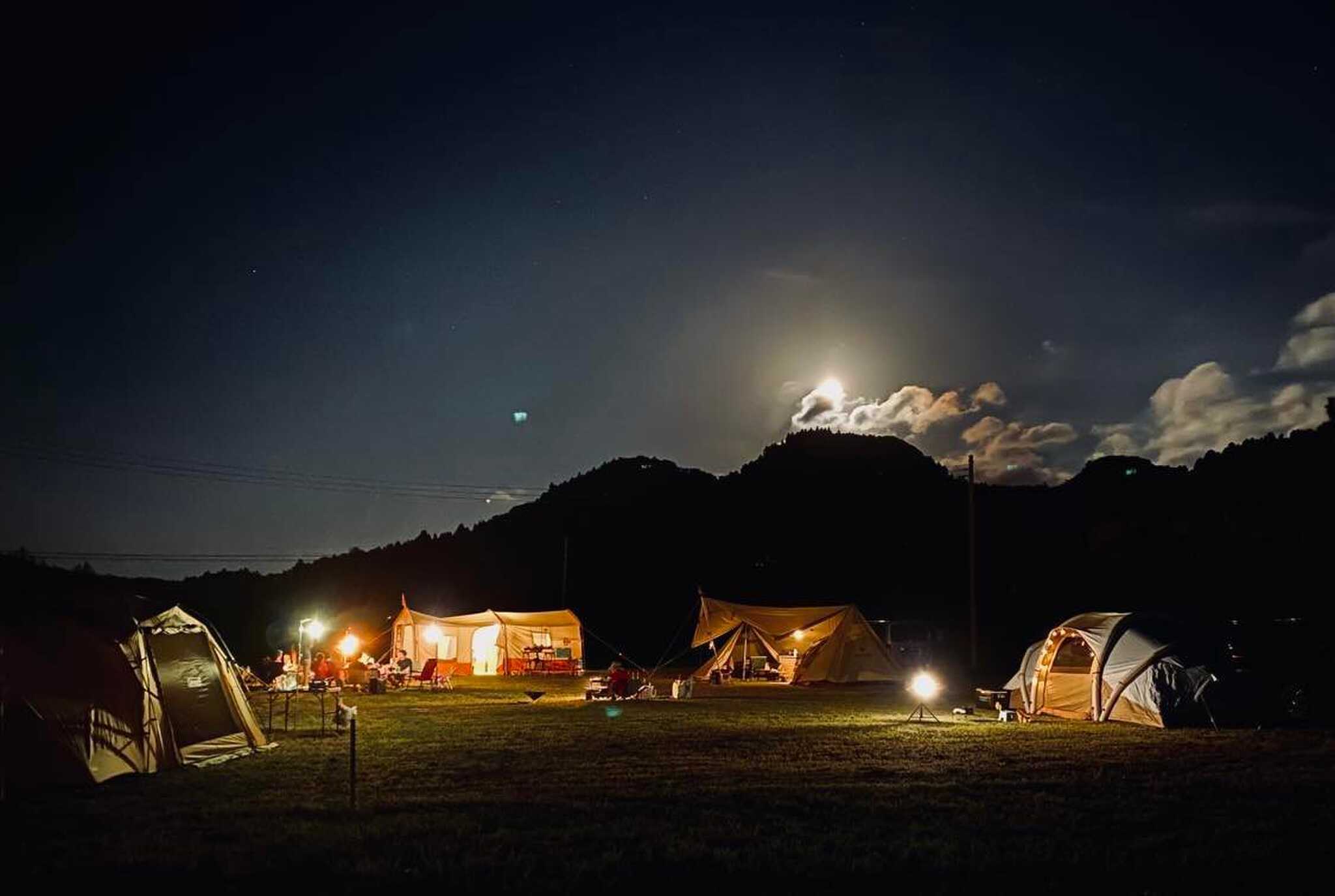 田んぼと里山に囲まれ夜は満点の星空