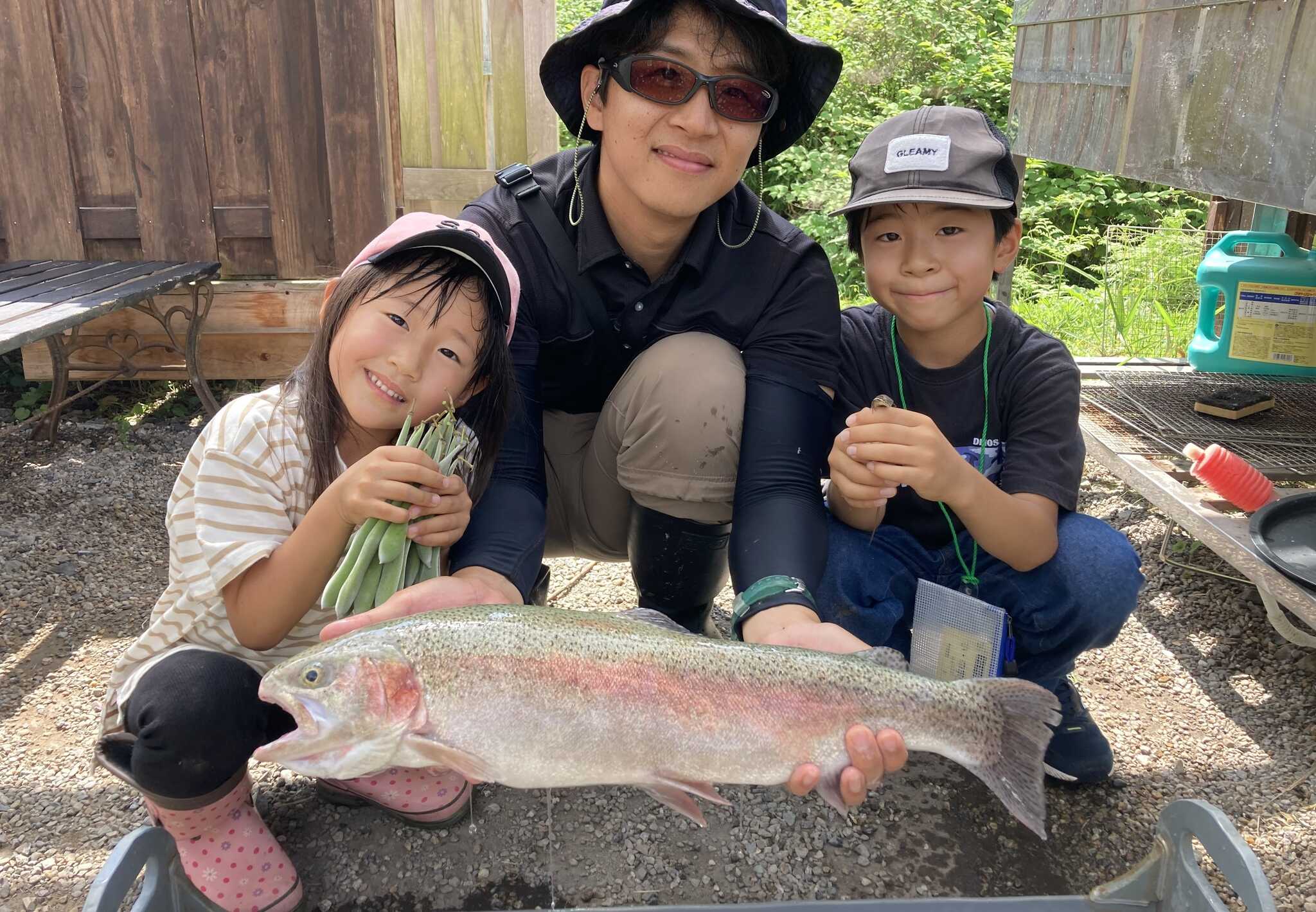 『お父さんかっこいい!』大きな魚に子供達も大喜び☆釣り好きな方にはご満足いただける施設になってます!!