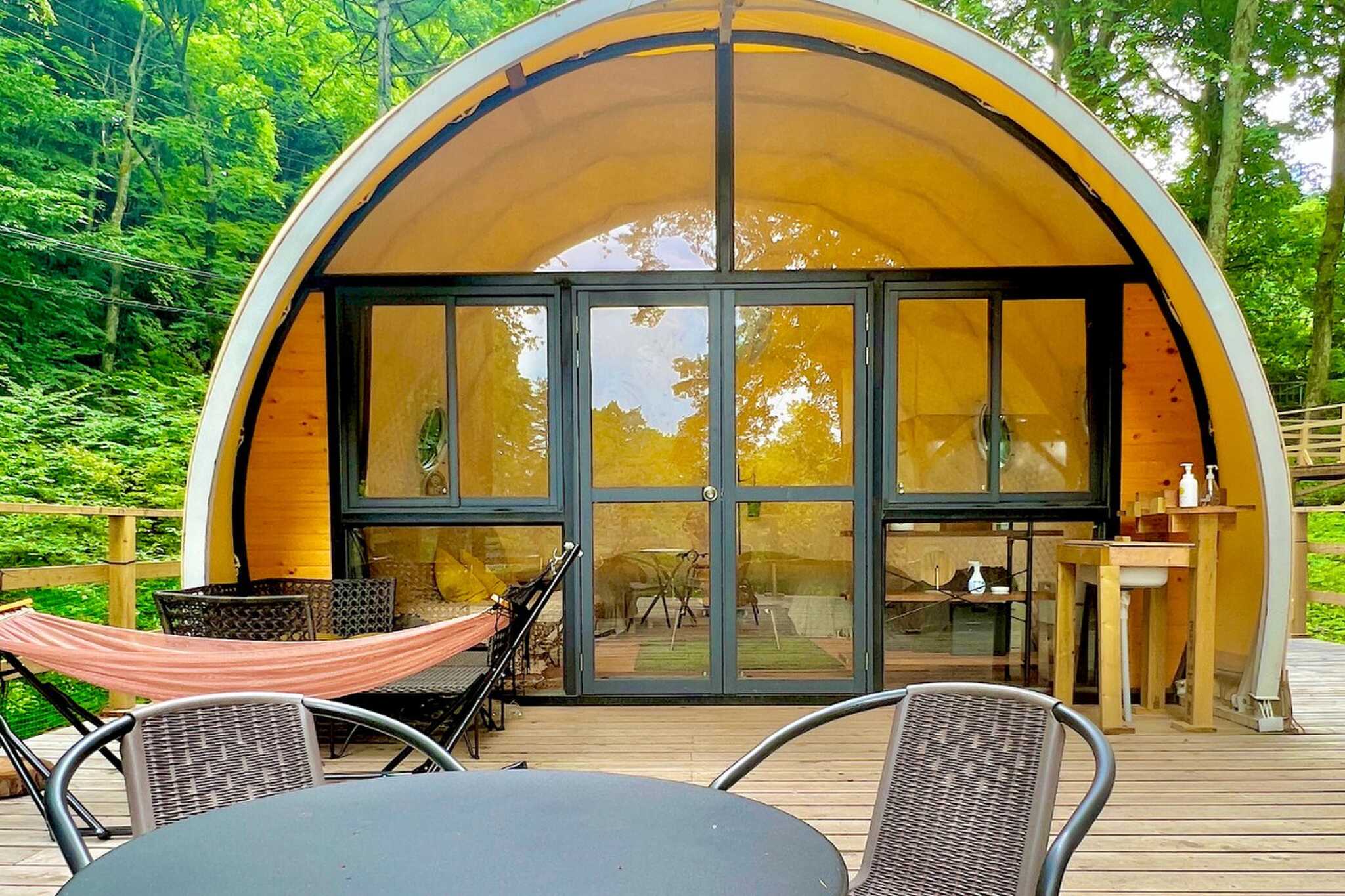 GLAMPINGBASE enCamp