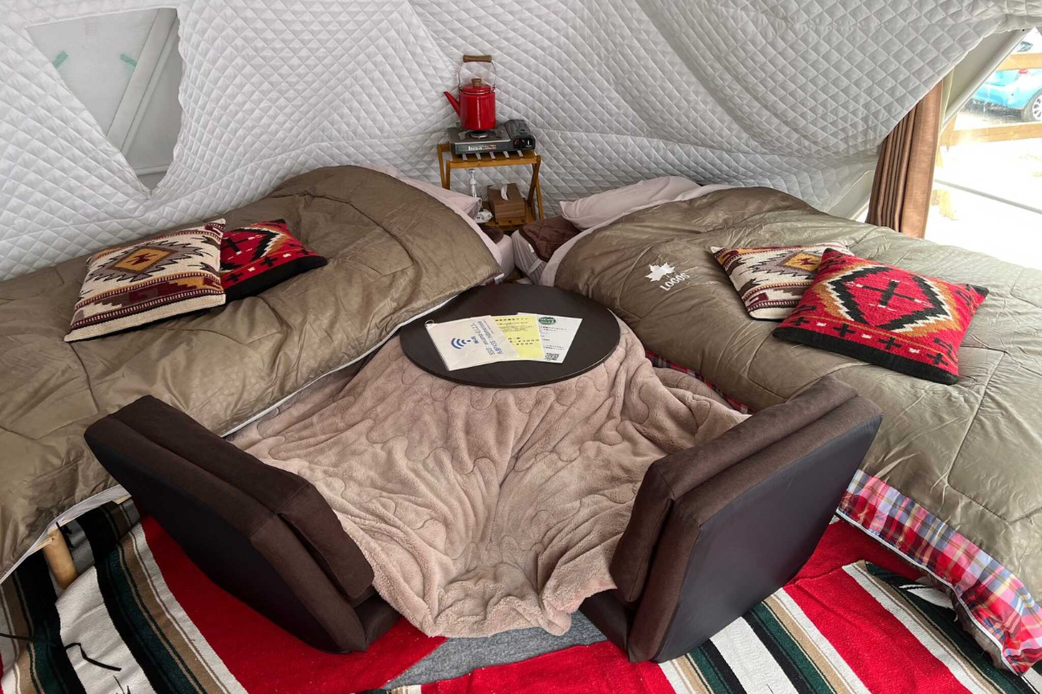 GLAMPINGBASE enCamp