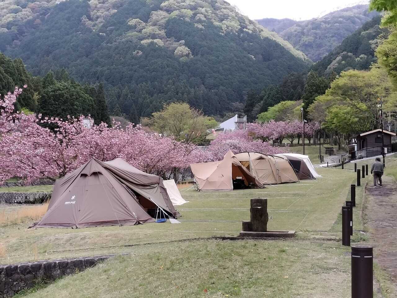 海津市羽根谷だんだん公園キャンプ場